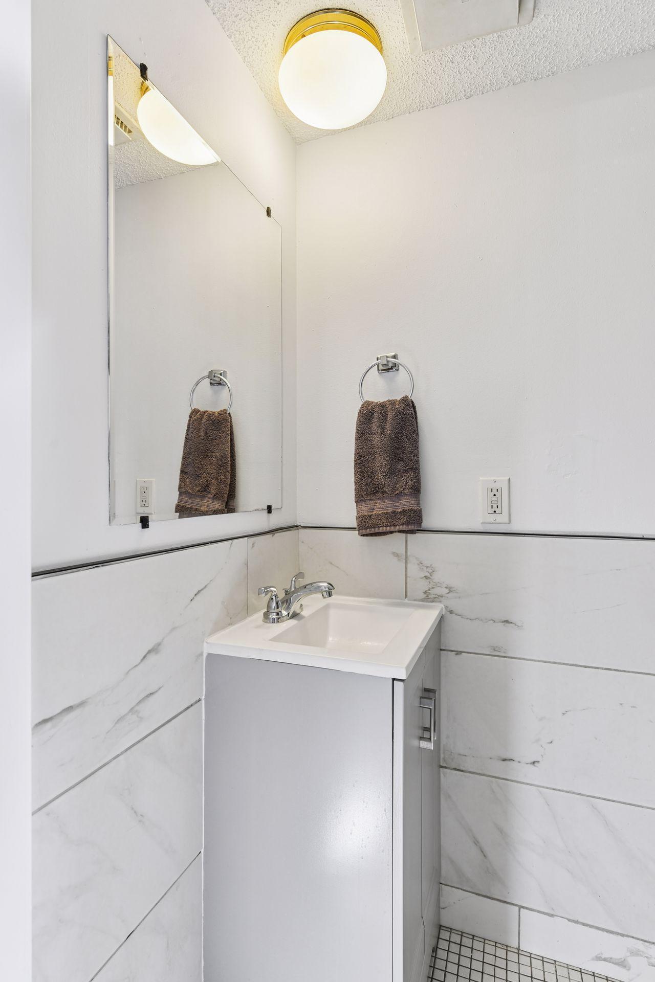 4453 Cedar Lake Road S