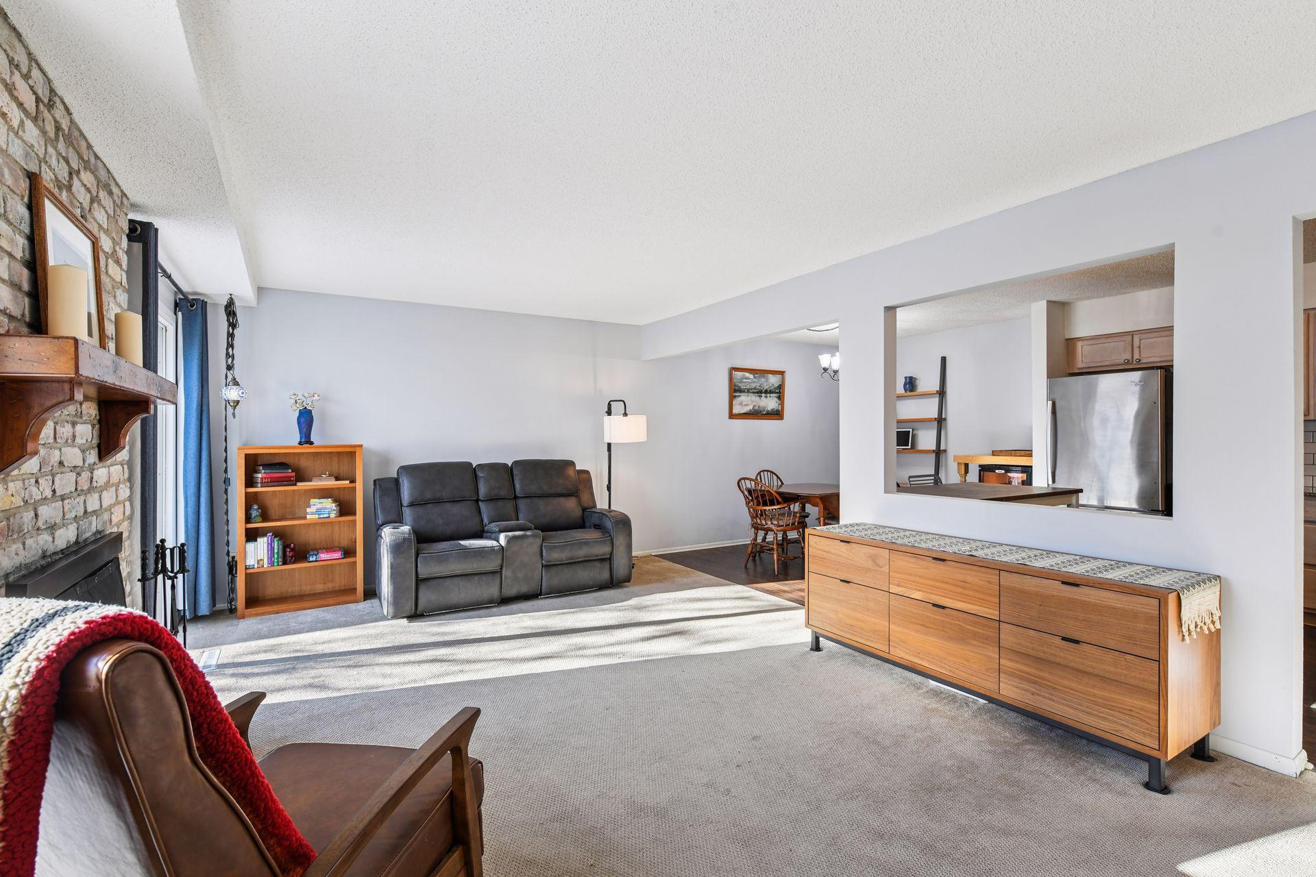 4453 Cedar Lake Road S