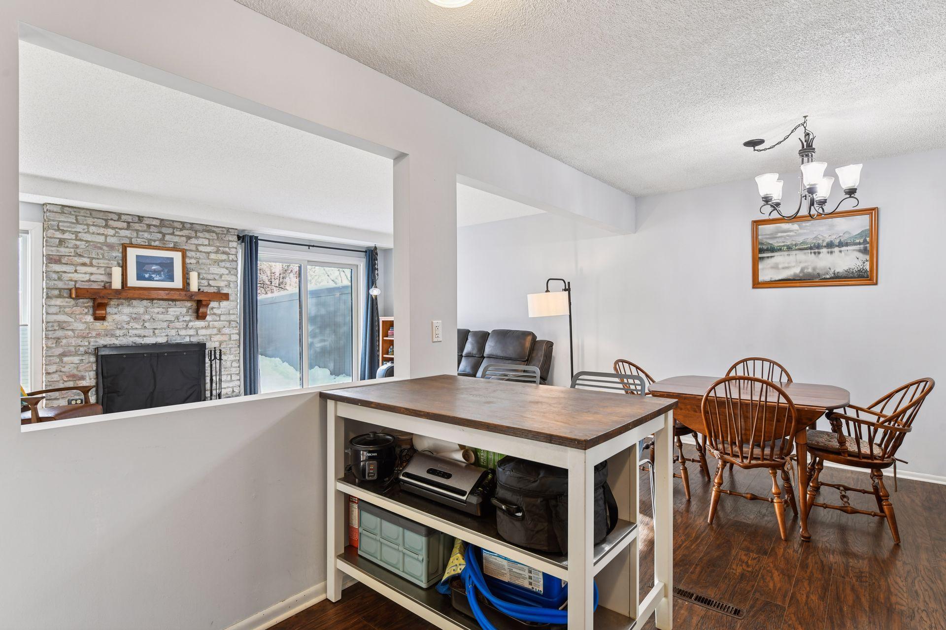 4453 Cedar Lake Road S