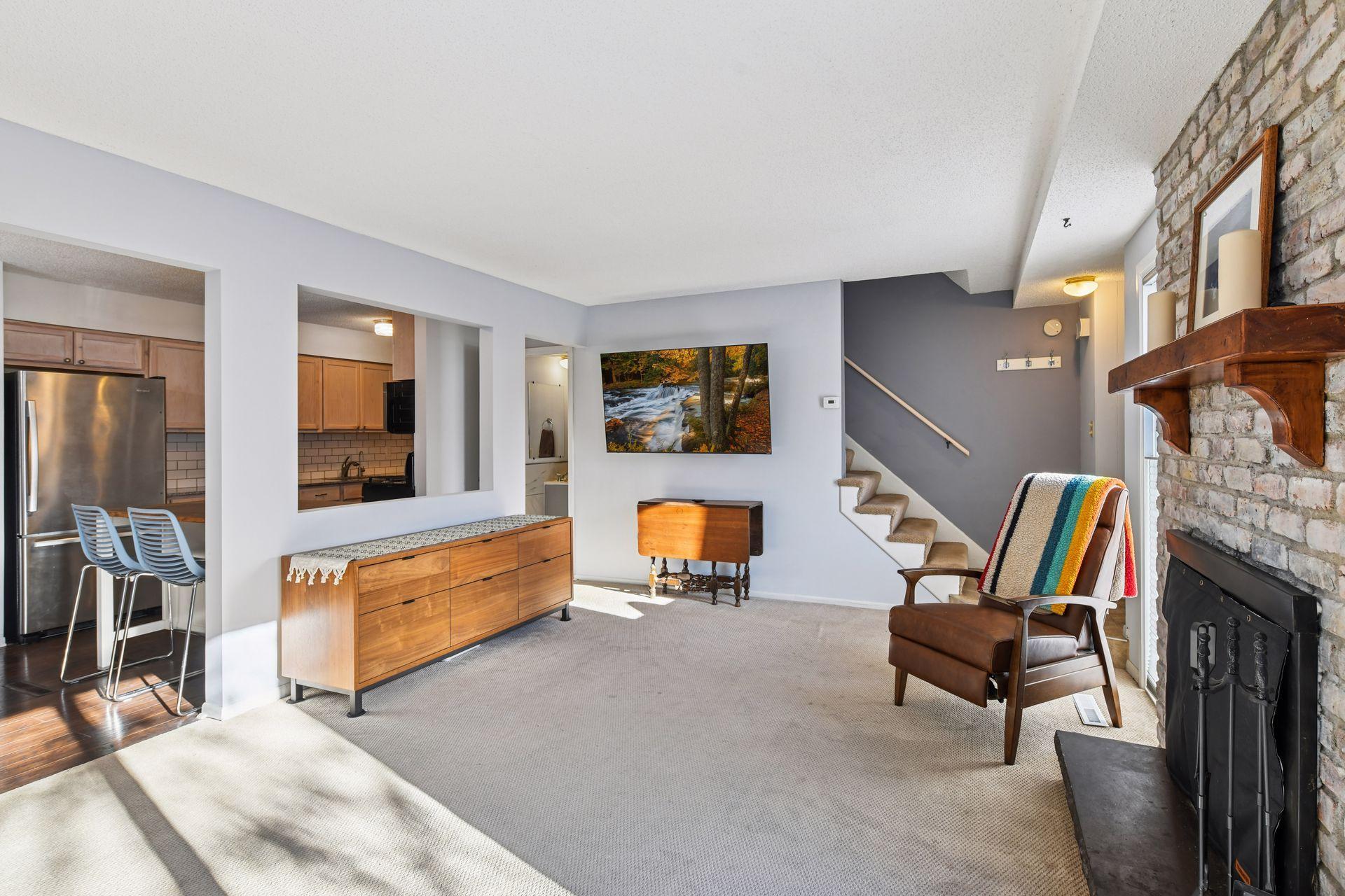 4453 Cedar Lake Road S