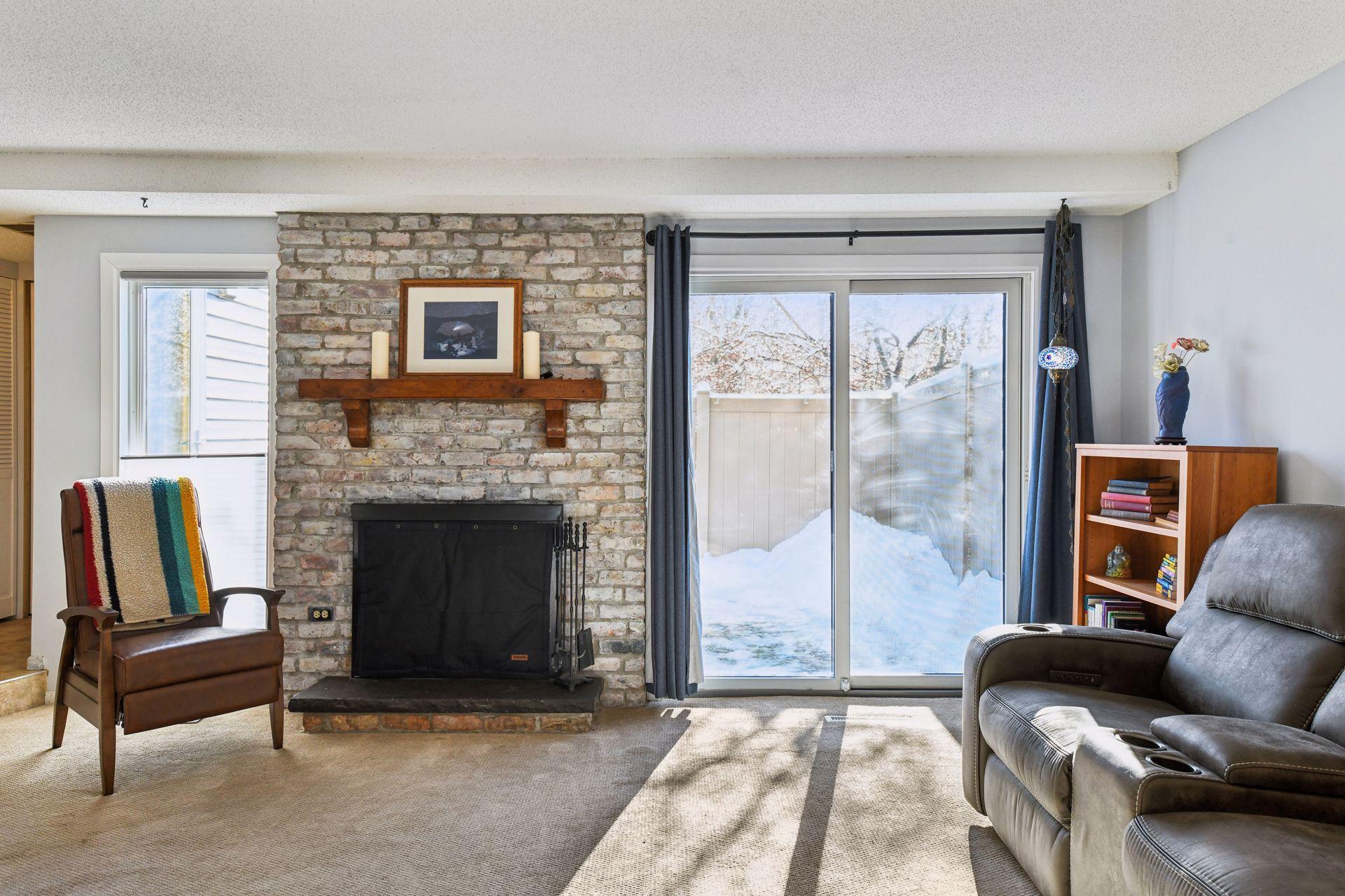 4453 Cedar Lake Road S