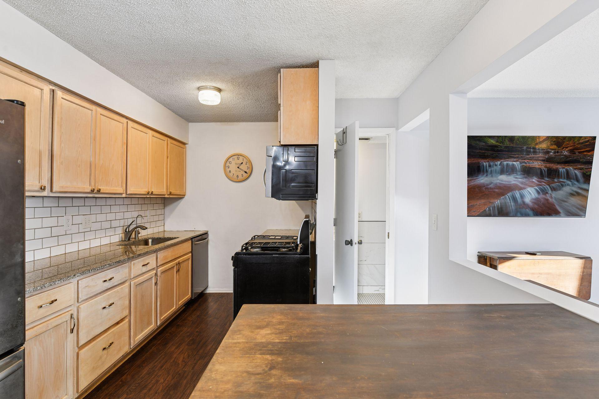 4453 Cedar Lake Road S