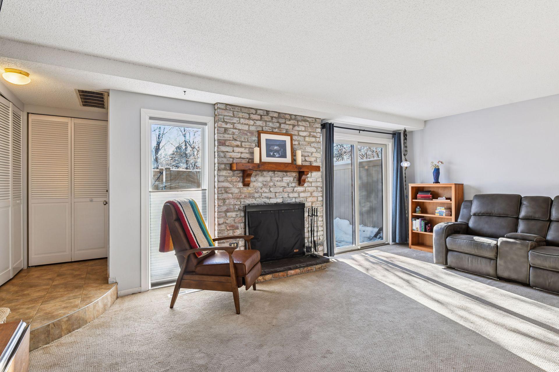 4453 Cedar Lake Road S