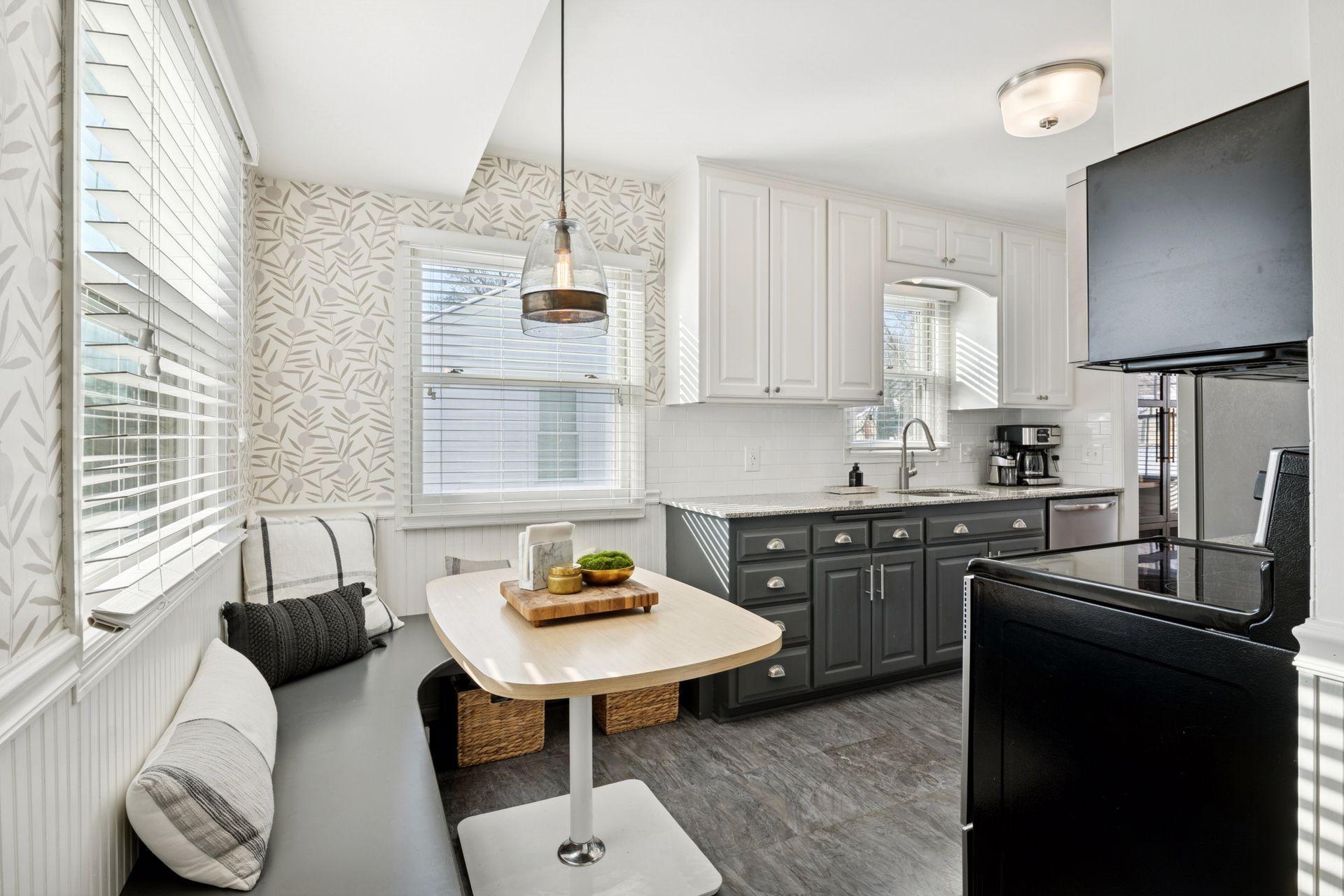 3221 Georgia Avenue S