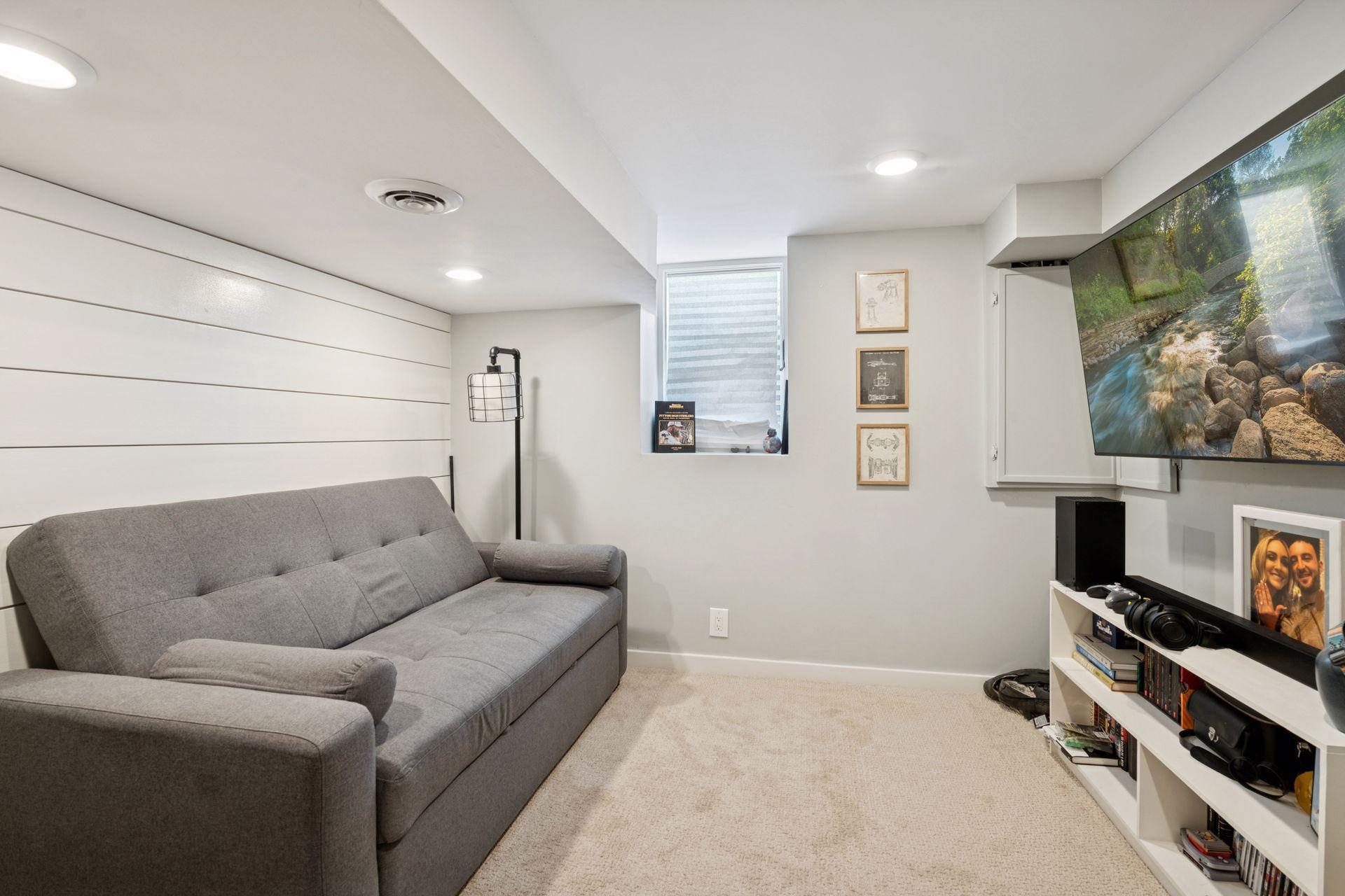 3221 Georgia Avenue S