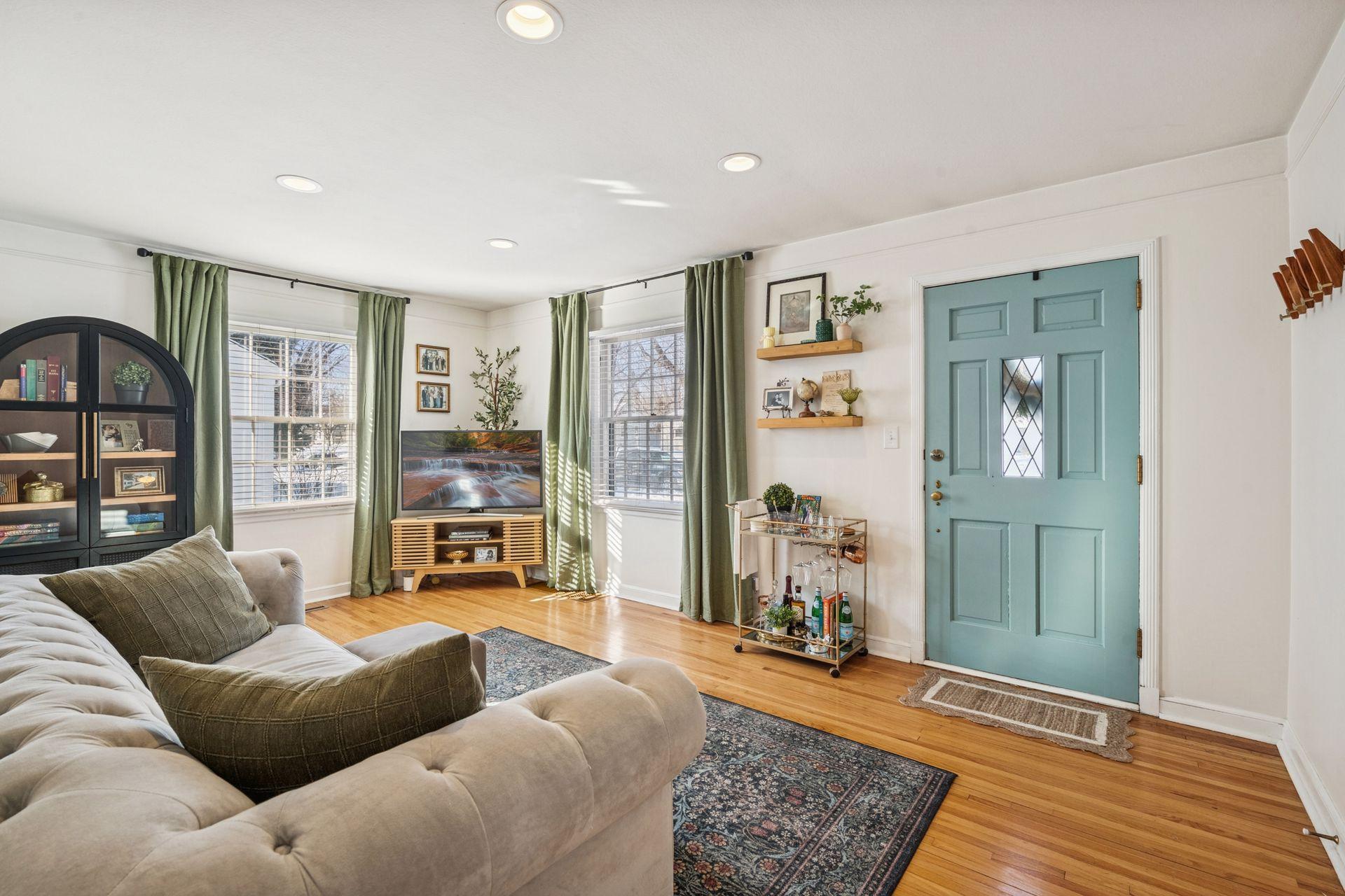 3221 Georgia Avenue S