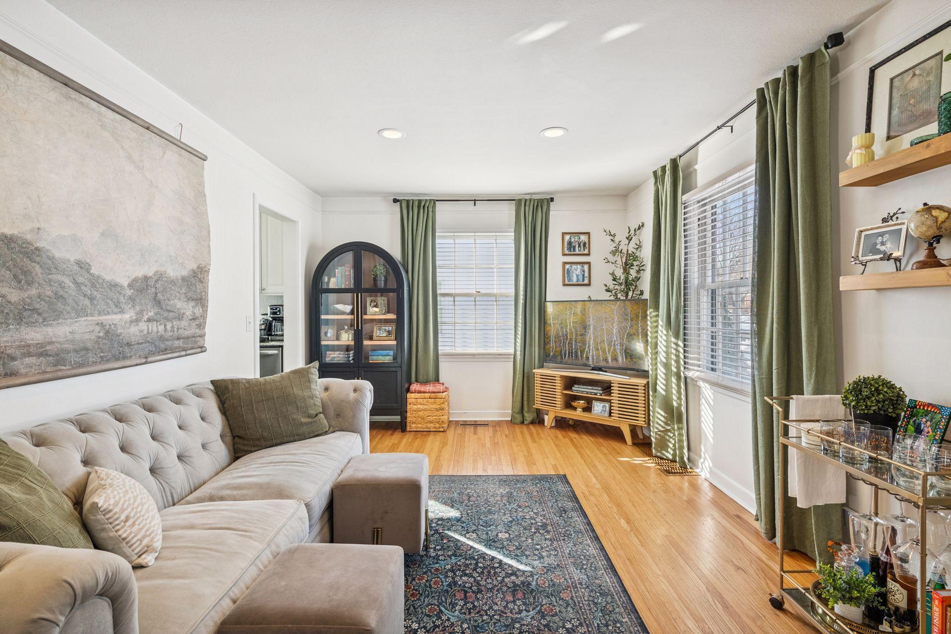 3221 Georgia Avenue S