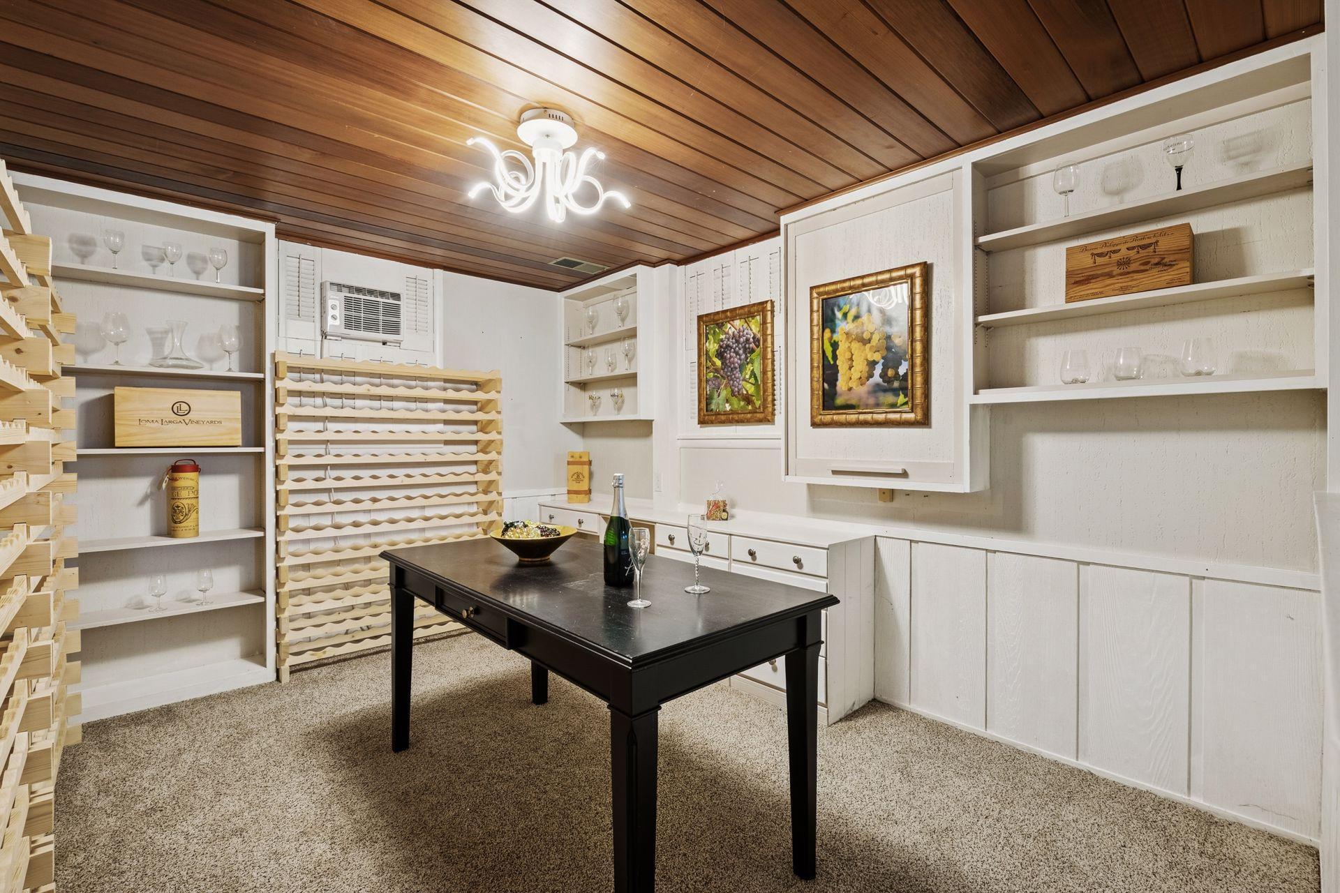 6708 Rosemary Lane