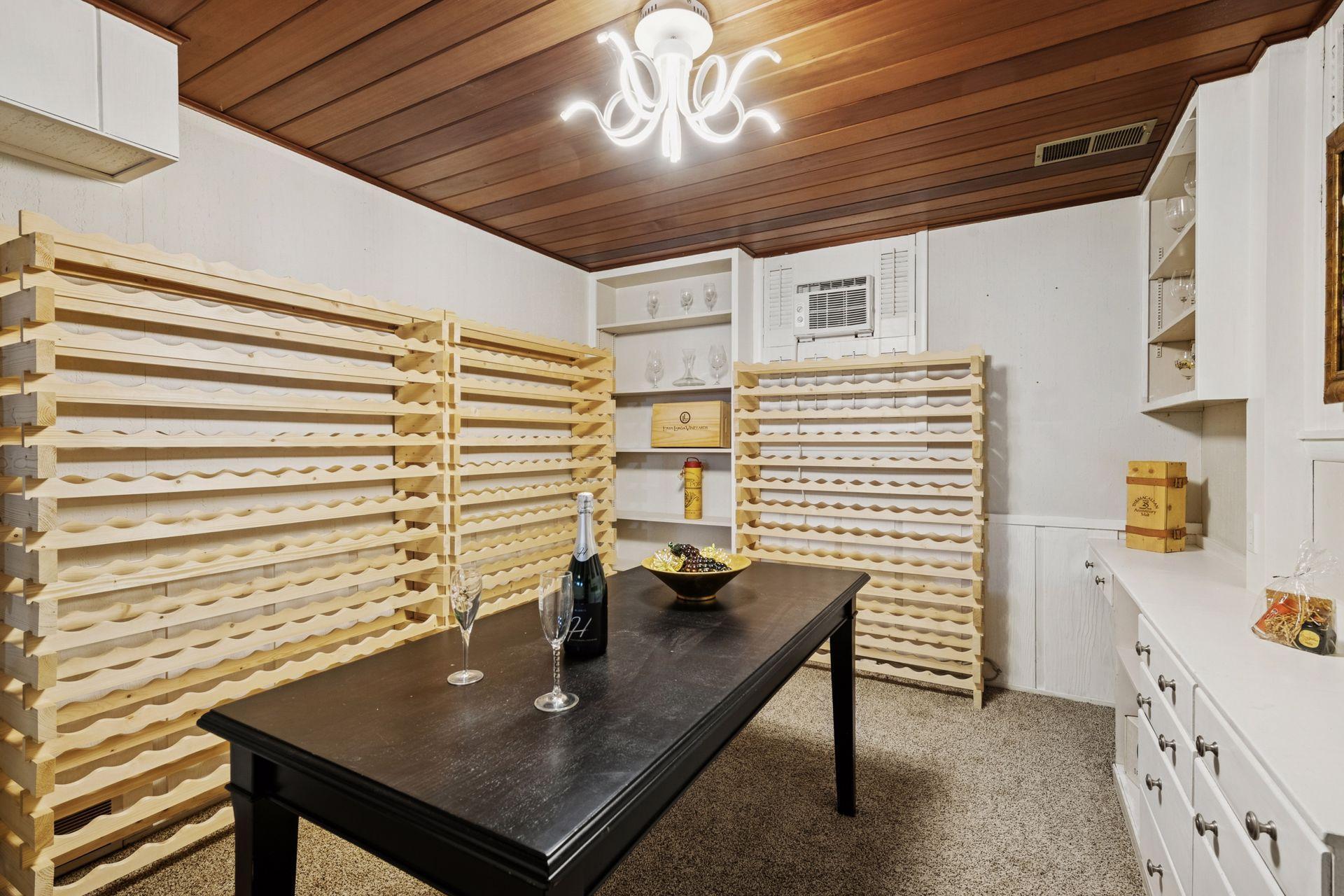 6708 Rosemary Lane