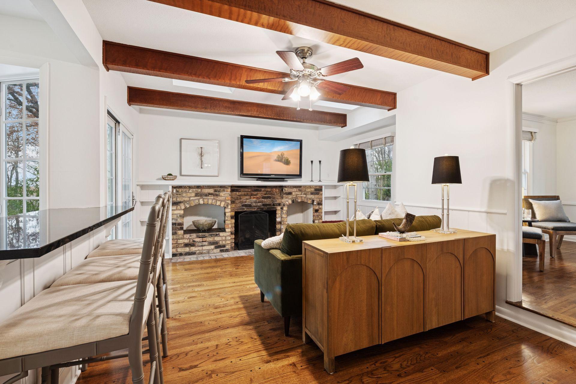 6708 Rosemary Lane