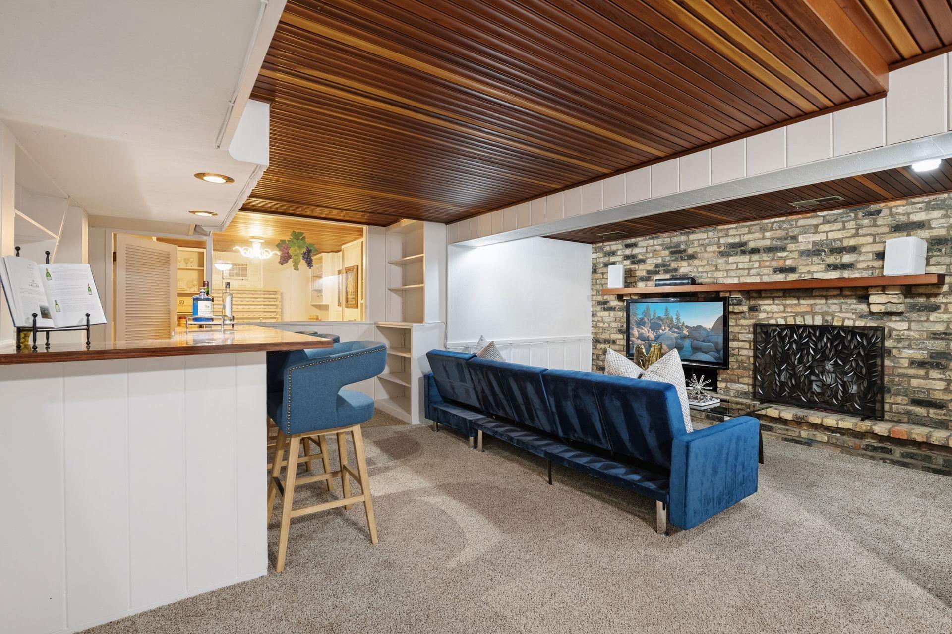 6708 Rosemary Lane
