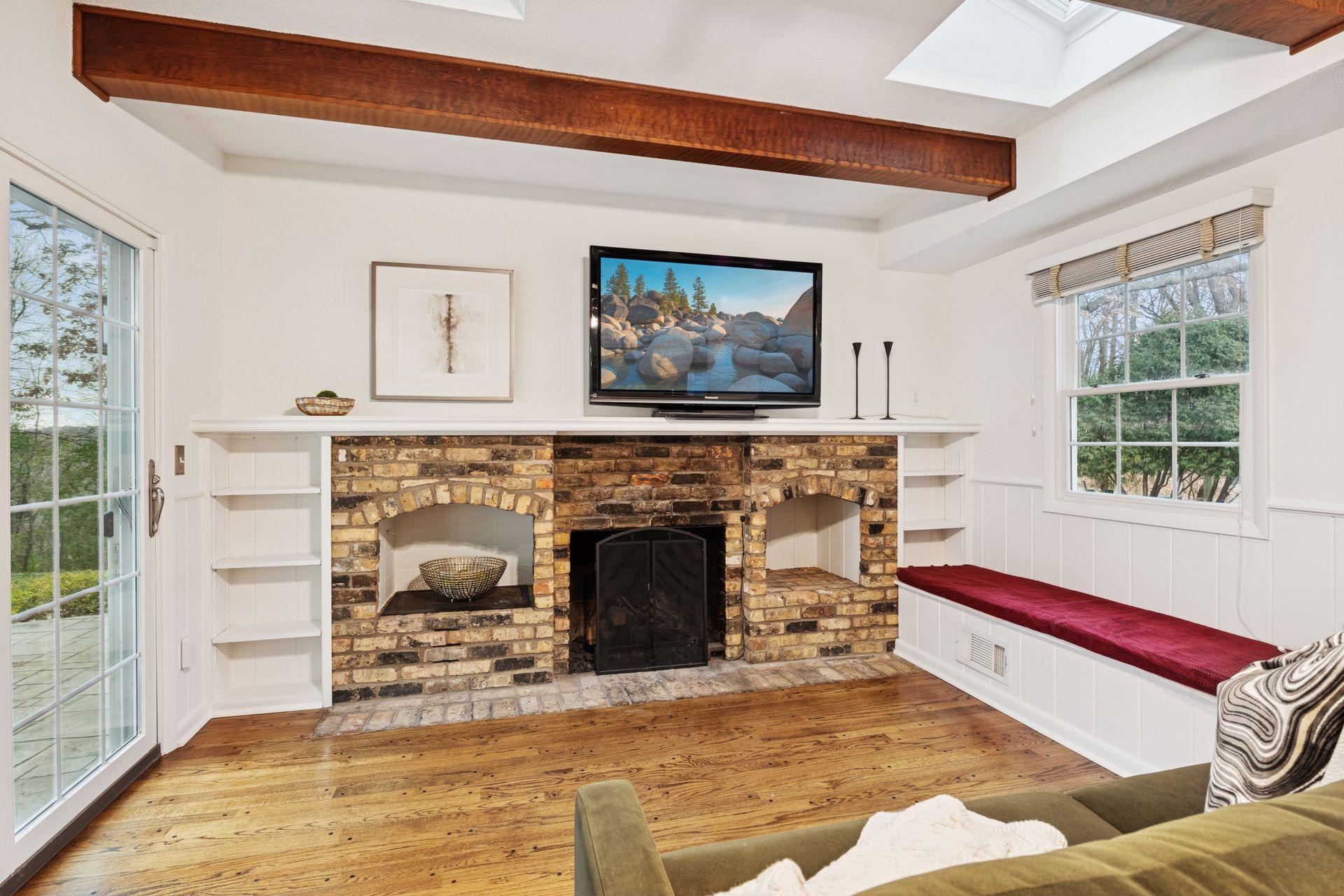 6708 Rosemary Lane