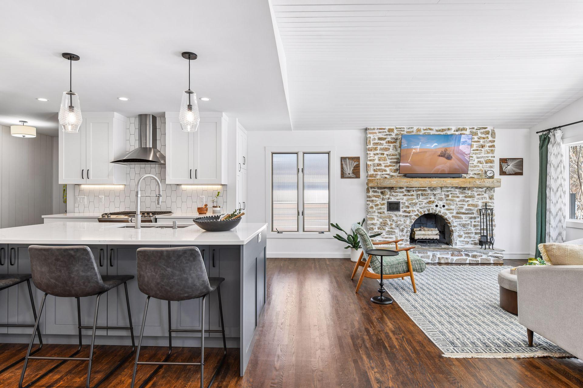 6105 Birchcrest Drive