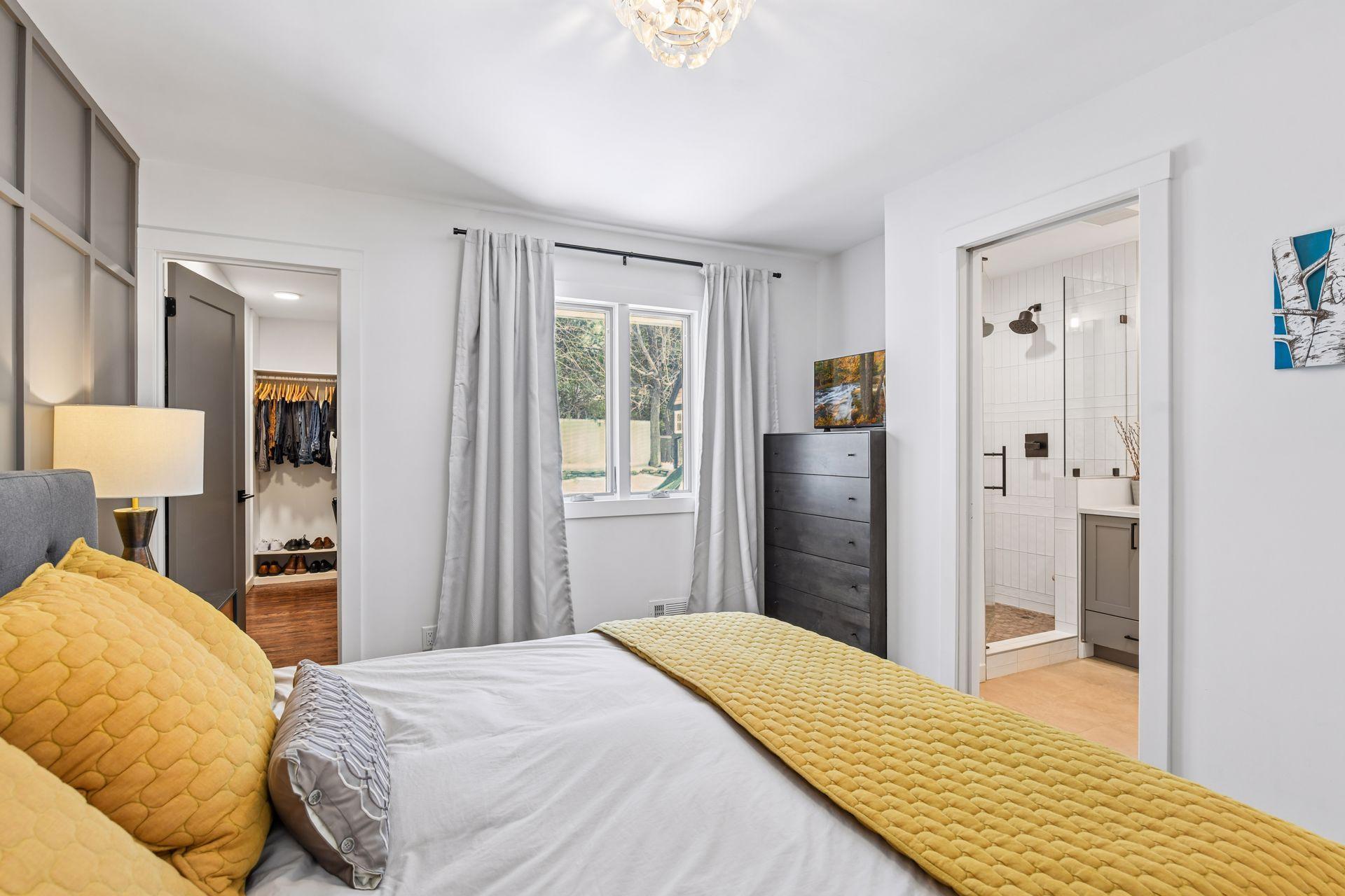 6105 Birchcrest Drive