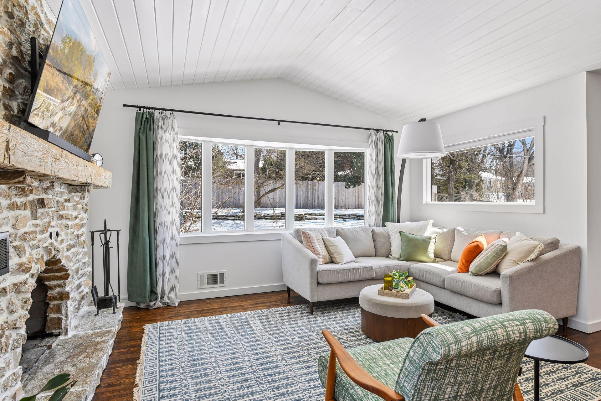 6105 Birchcrest Drive