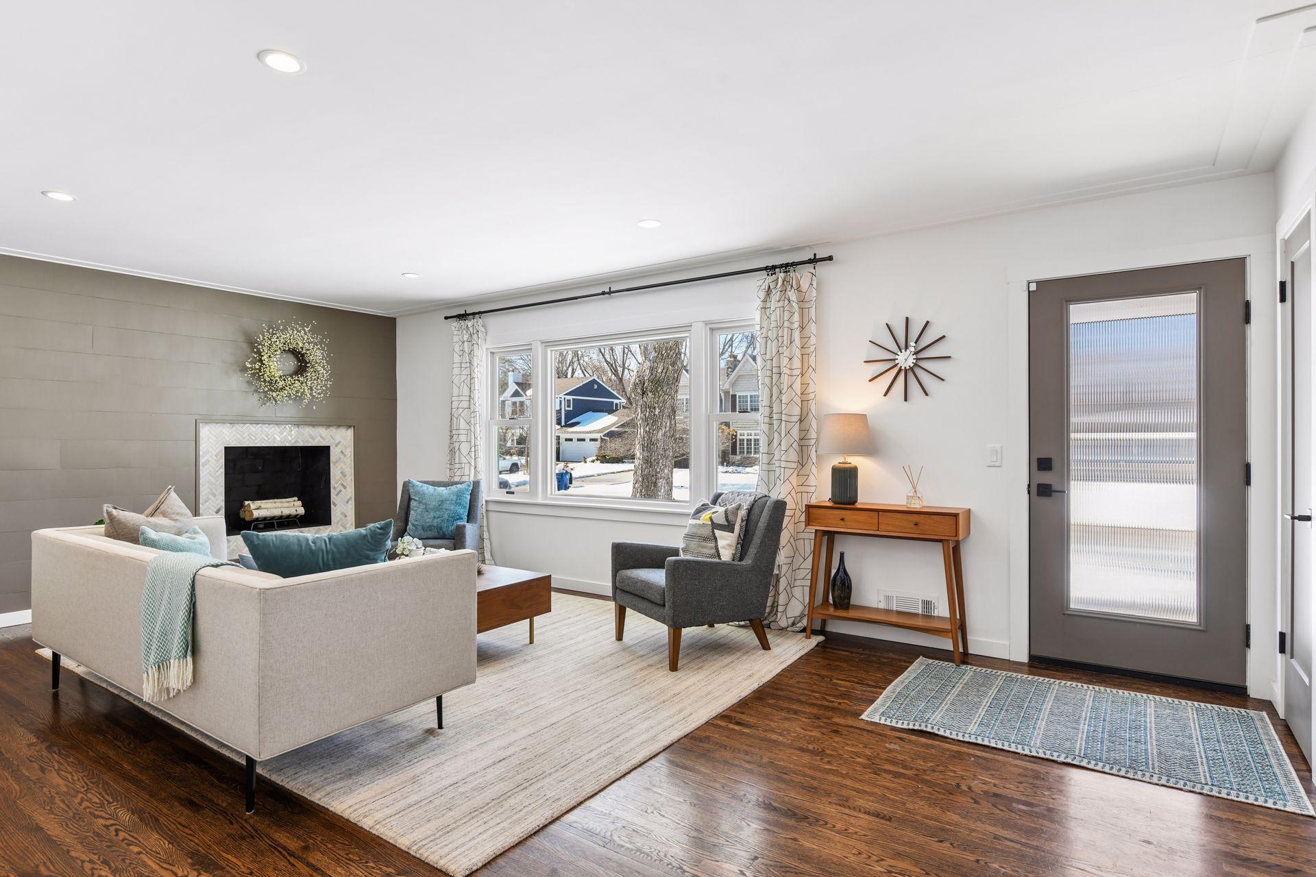 6105 Birchcrest Drive