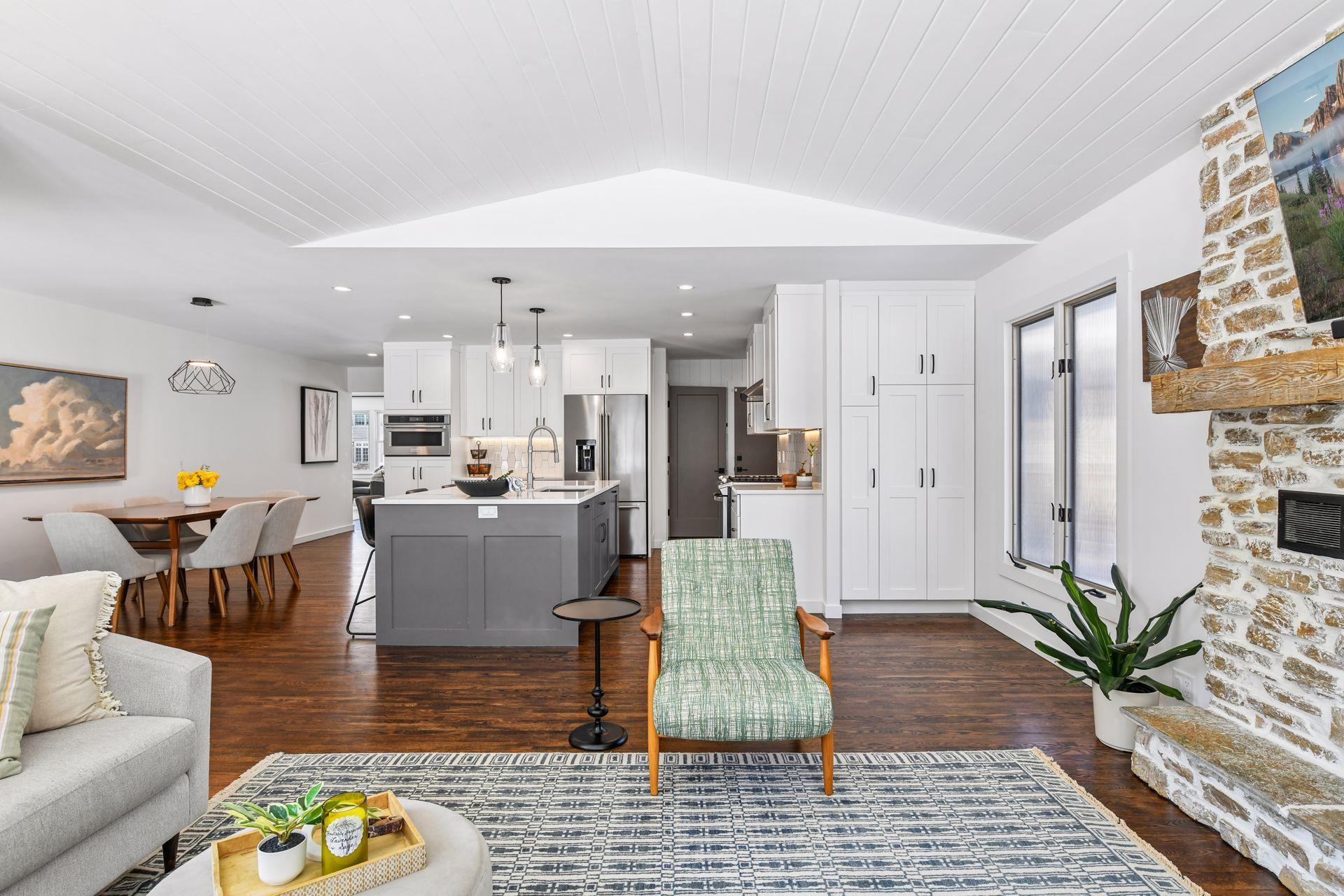 6105 Birchcrest Drive