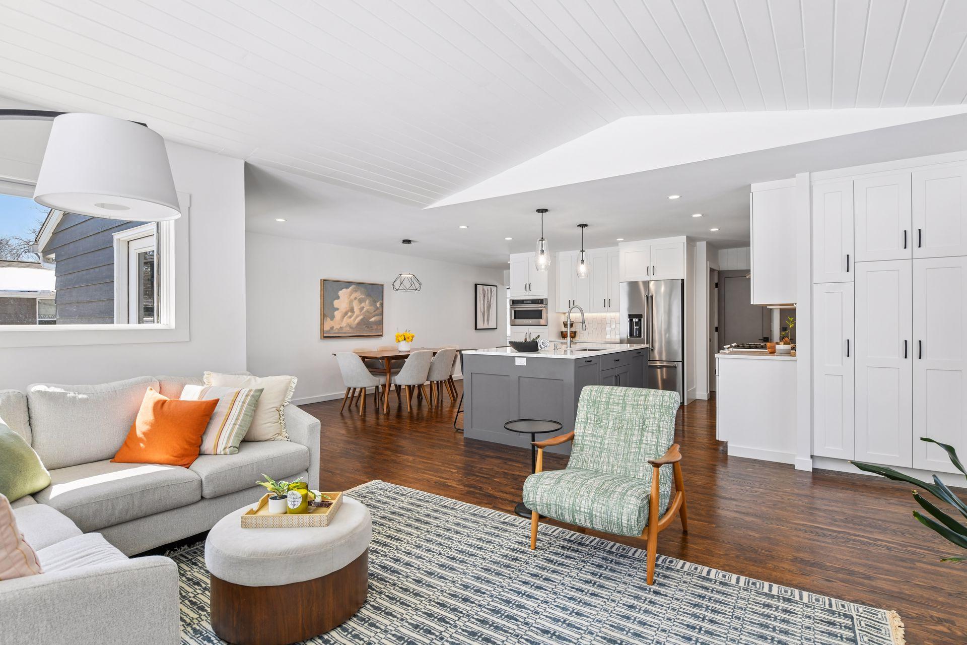 6105 Birchcrest Drive