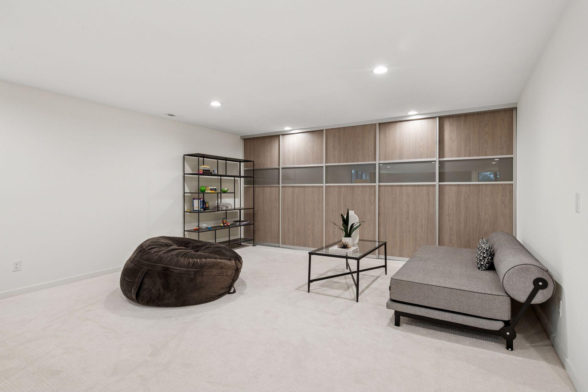 3516 W Fuller Street