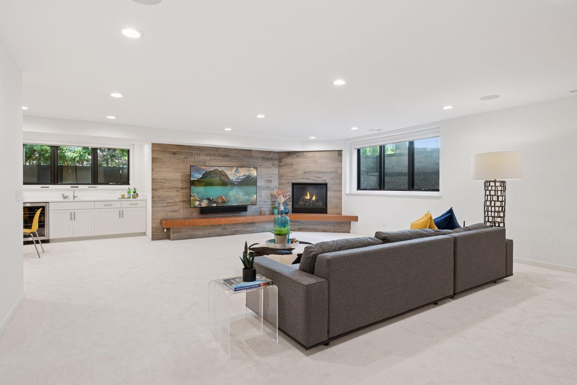 3516 W Fuller Street