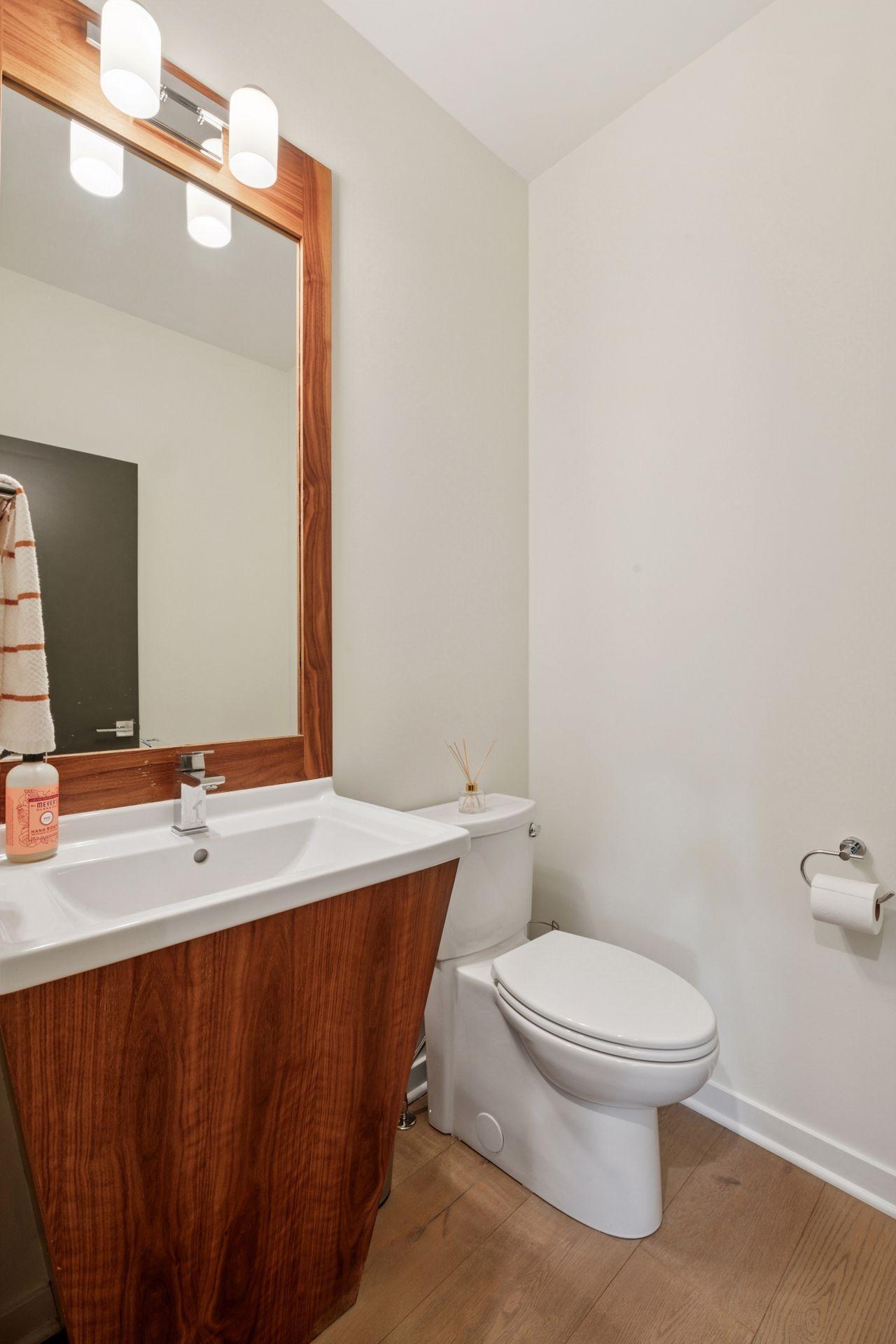 3516 W Fuller Street