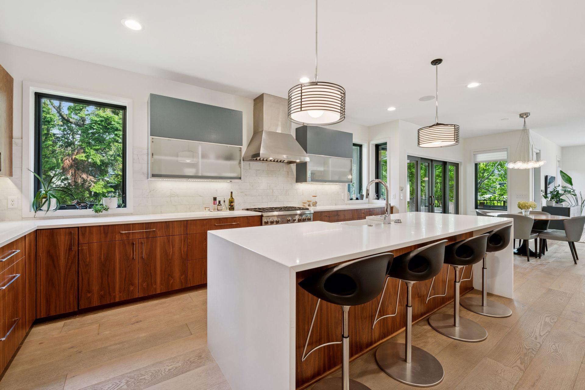 3516 W Fuller Street