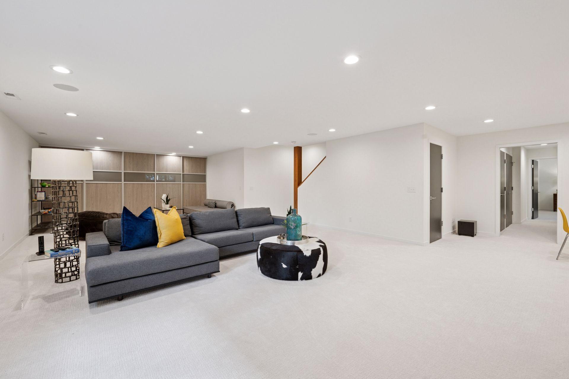 3516 W Fuller Street