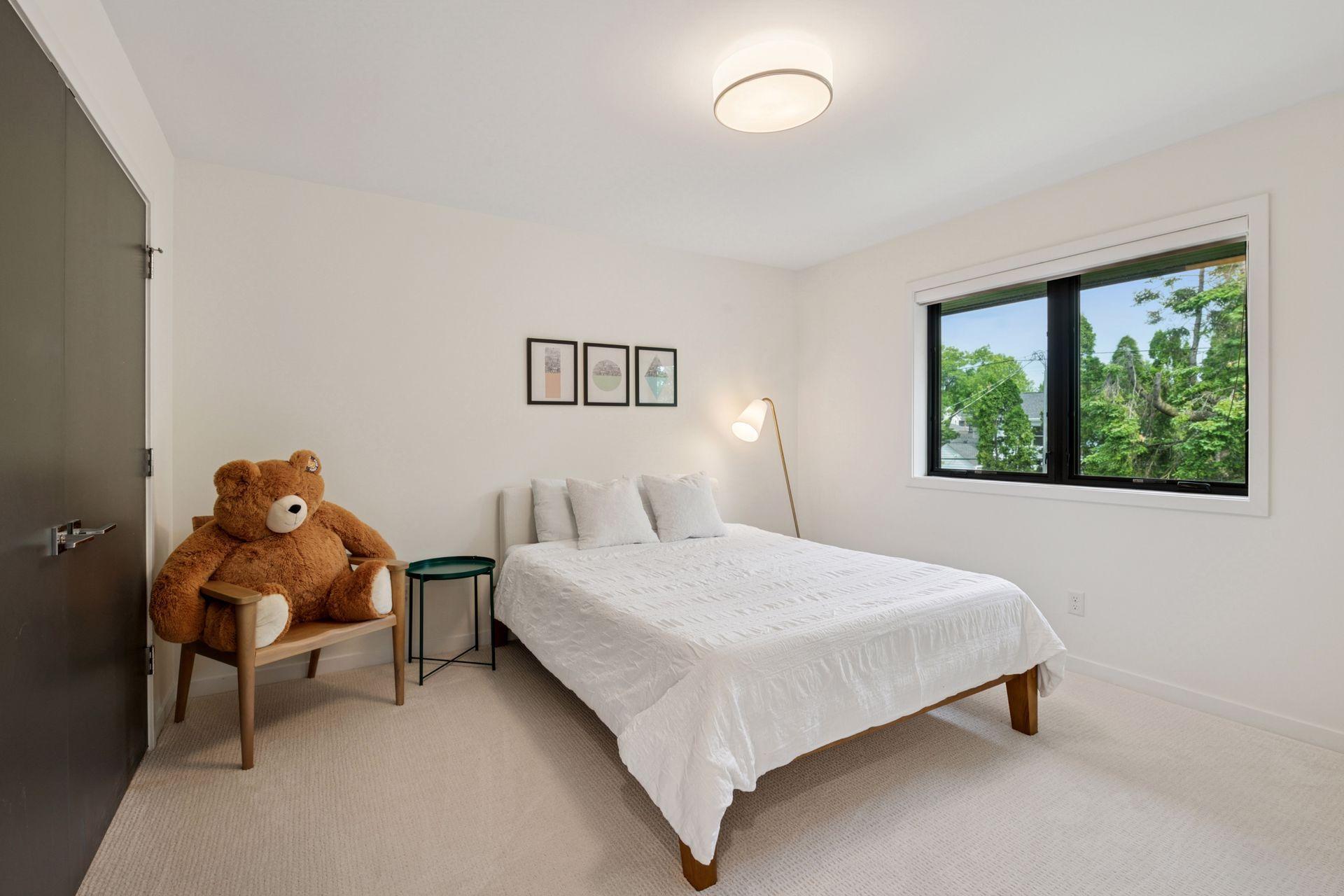 3516 W Fuller Street