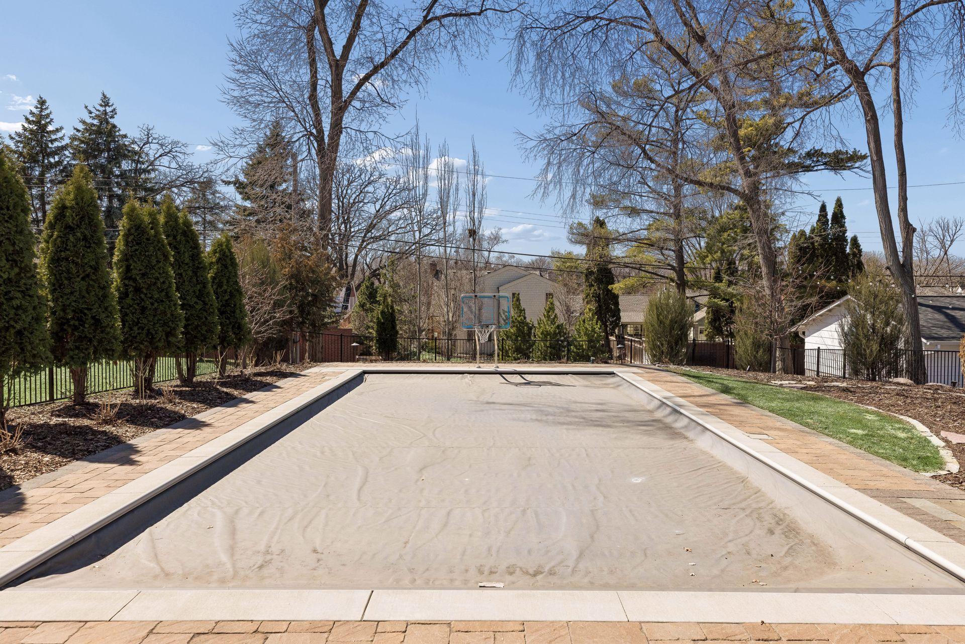 5228 Halifax Avenue S