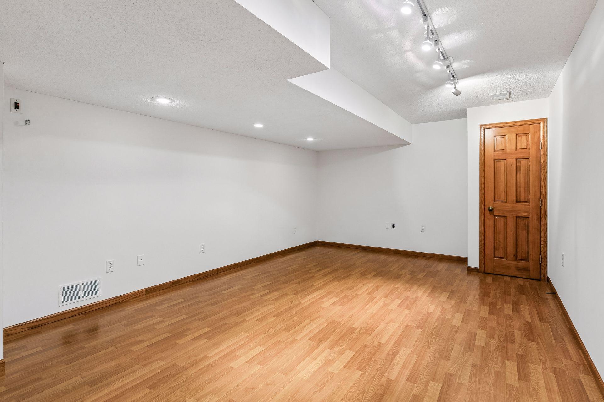 4908 W 93rd Street