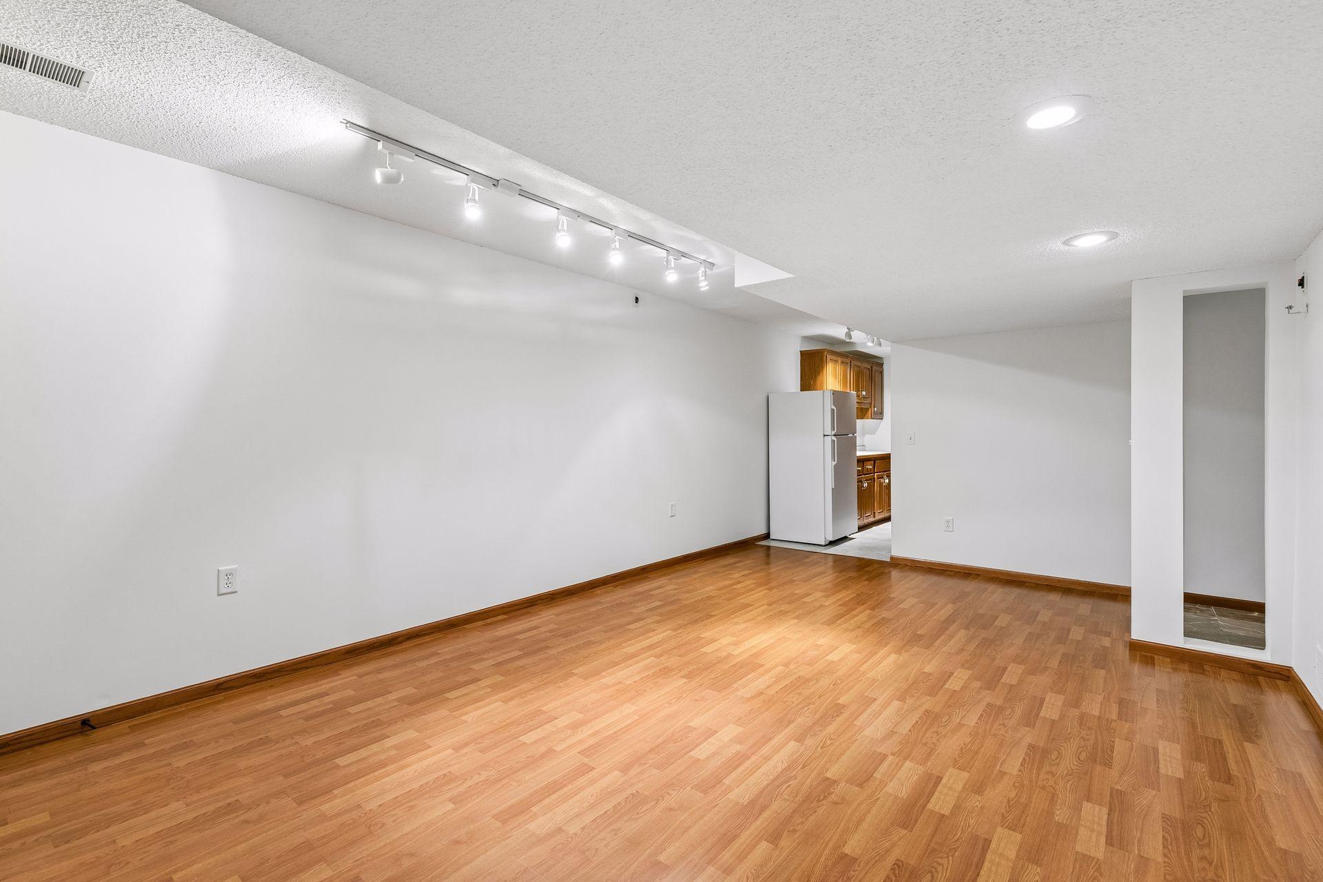 4908 W 93rd Street
