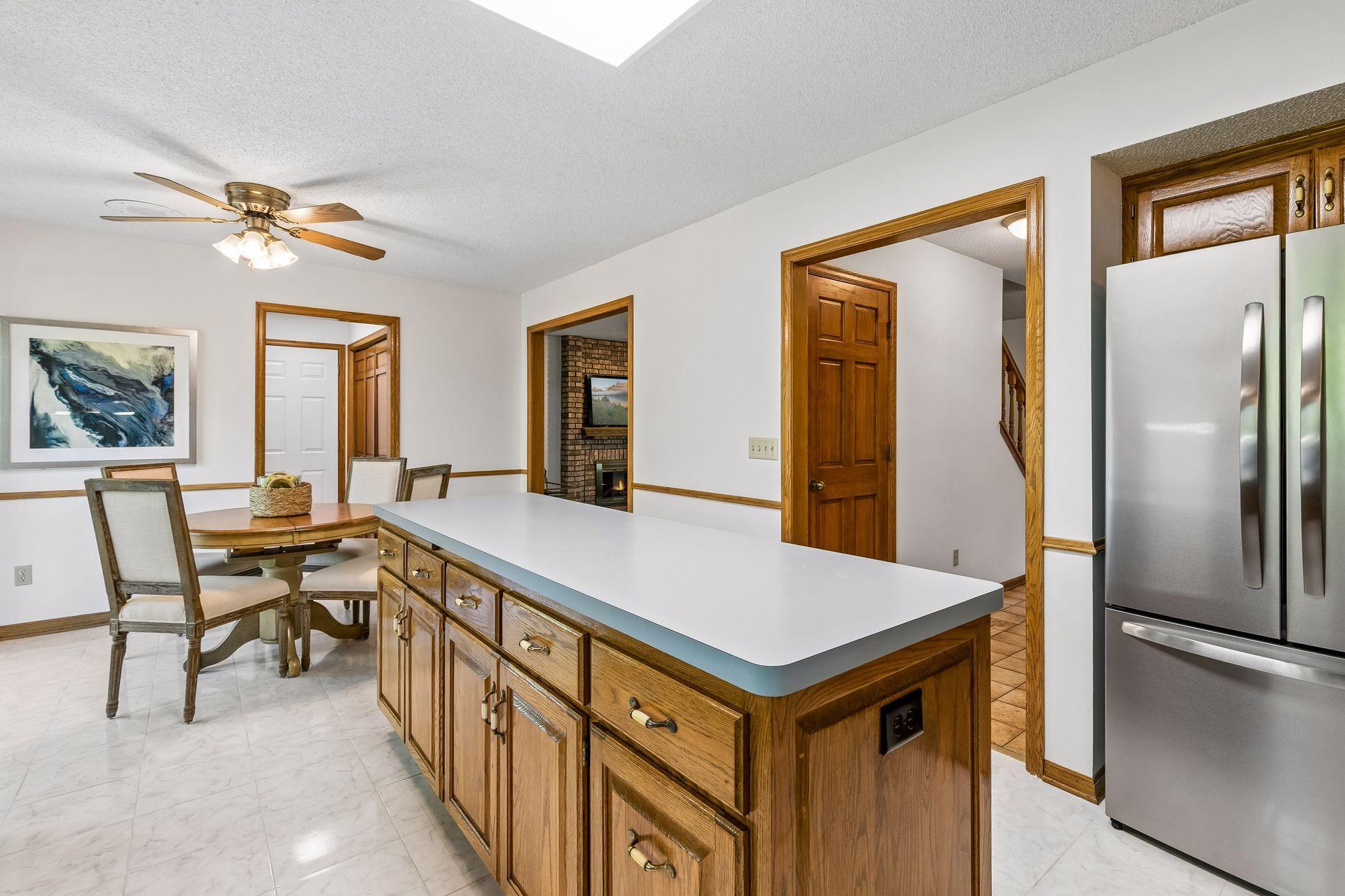 4908 W 93rd Street