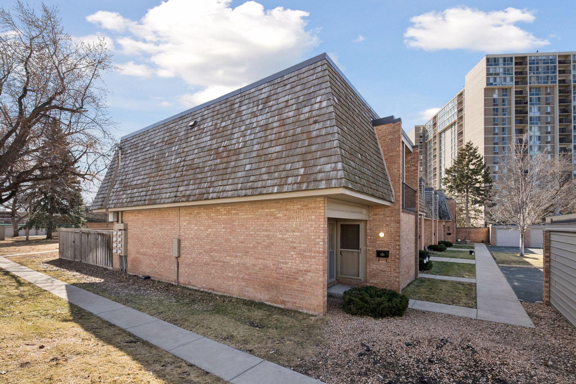 6433 Barrie Road