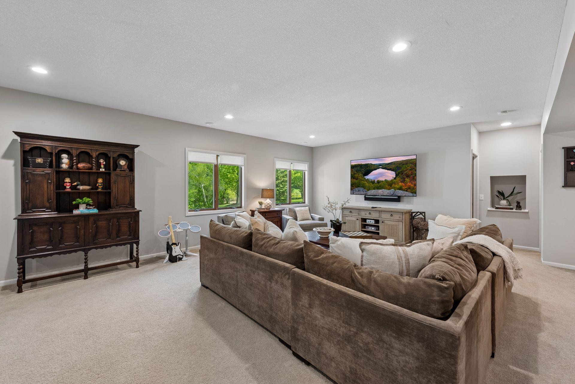 1800 Carriage Drive