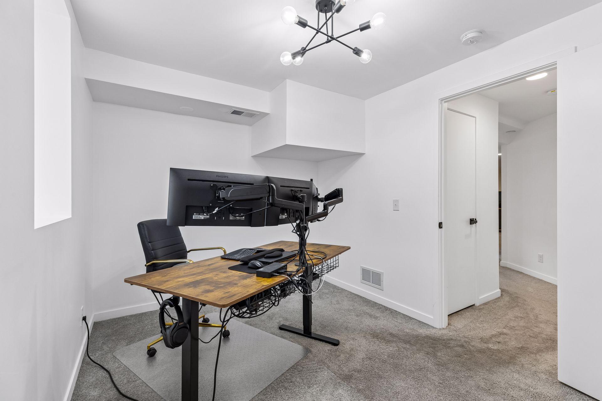8465 Winnetka Heights Drive