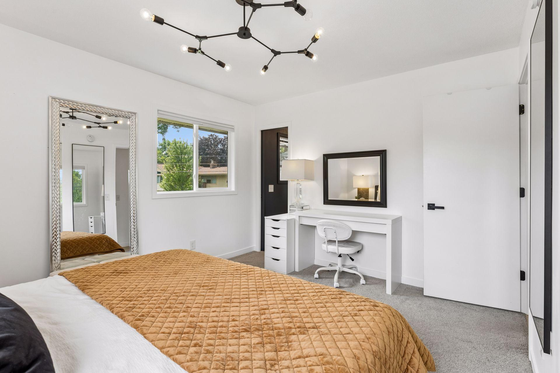8465 Winnetka Heights Drive