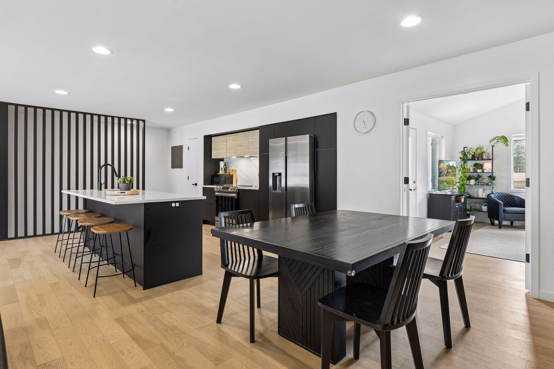 8465 Winnetka Heights Drive