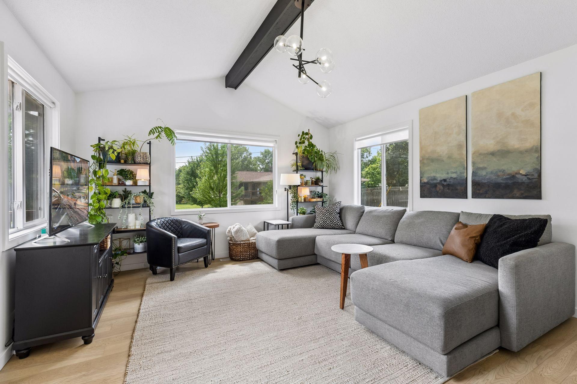 8465 Winnetka Heights Drive