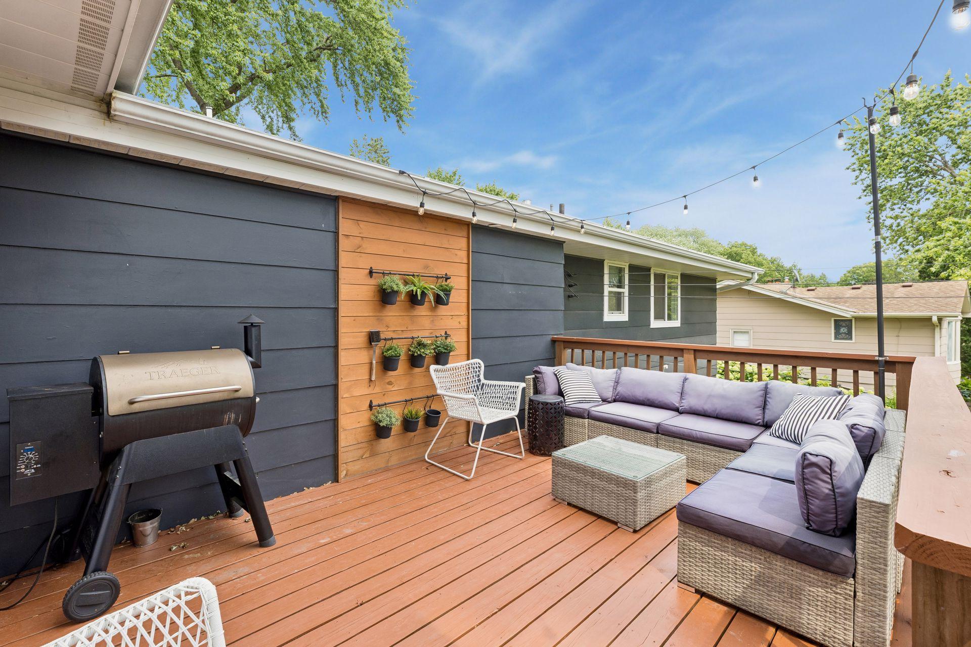 8465 Winnetka Heights Drive