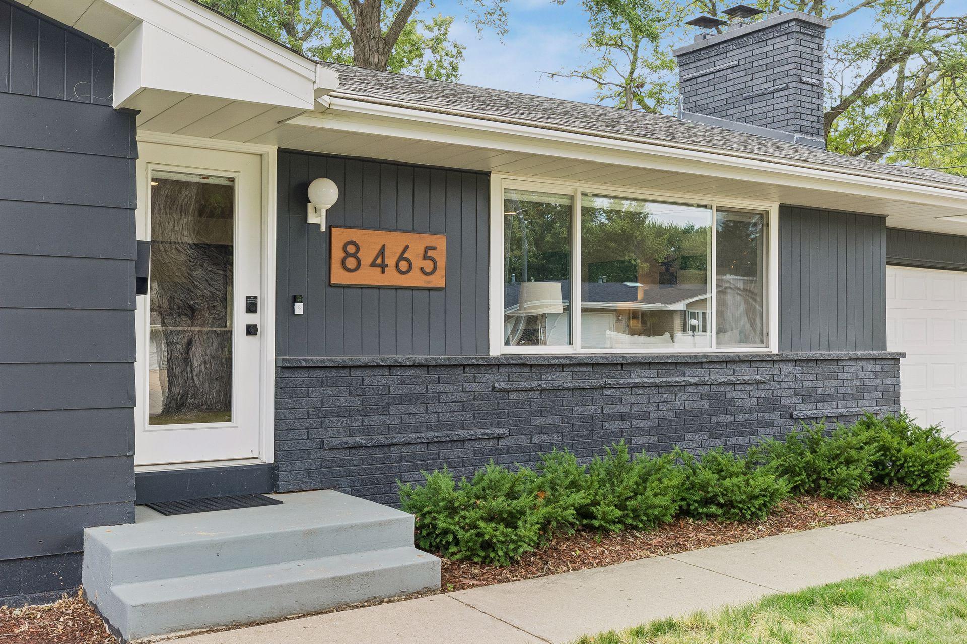 8465 Winnetka Heights Drive