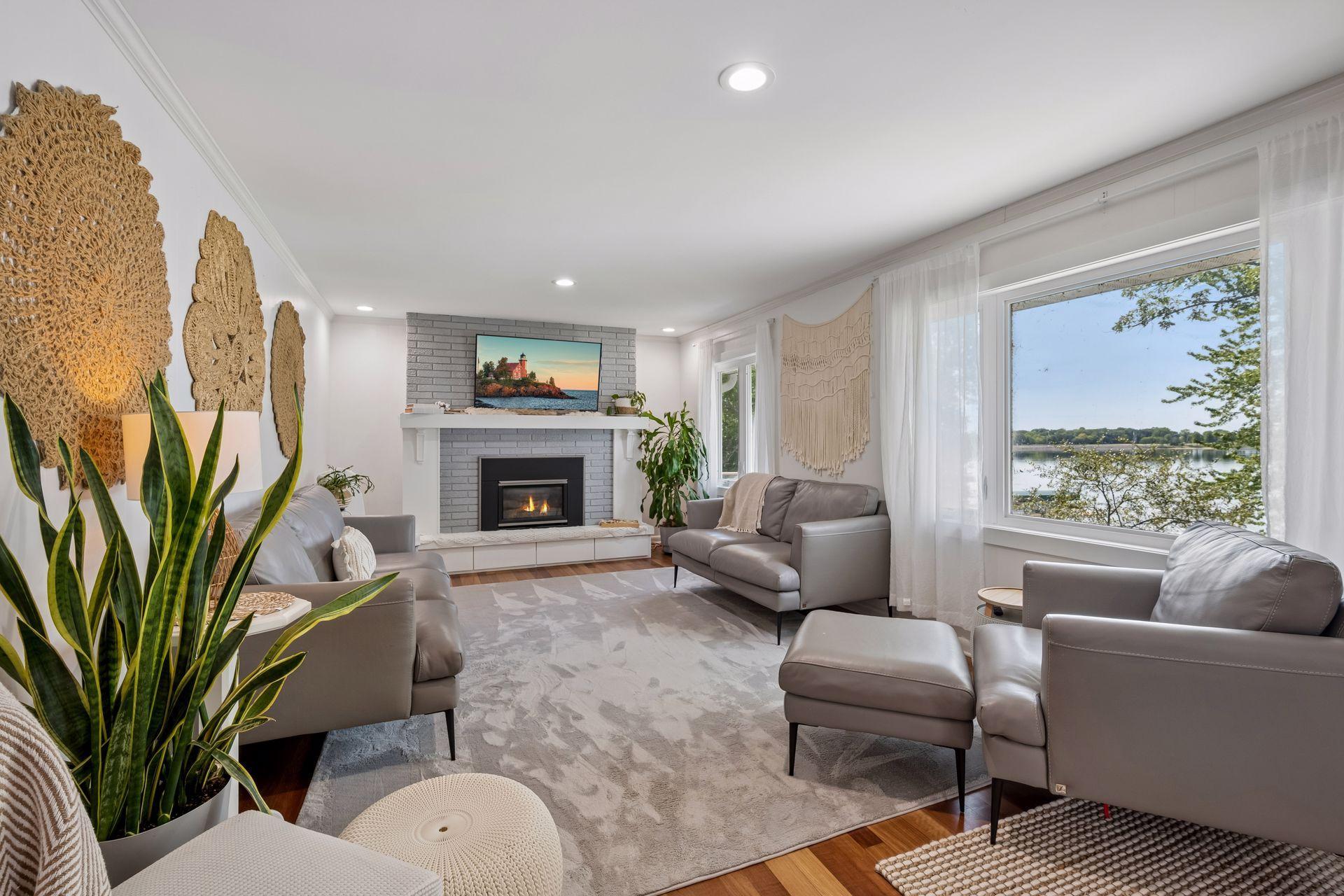 421 Shoreacres Drive