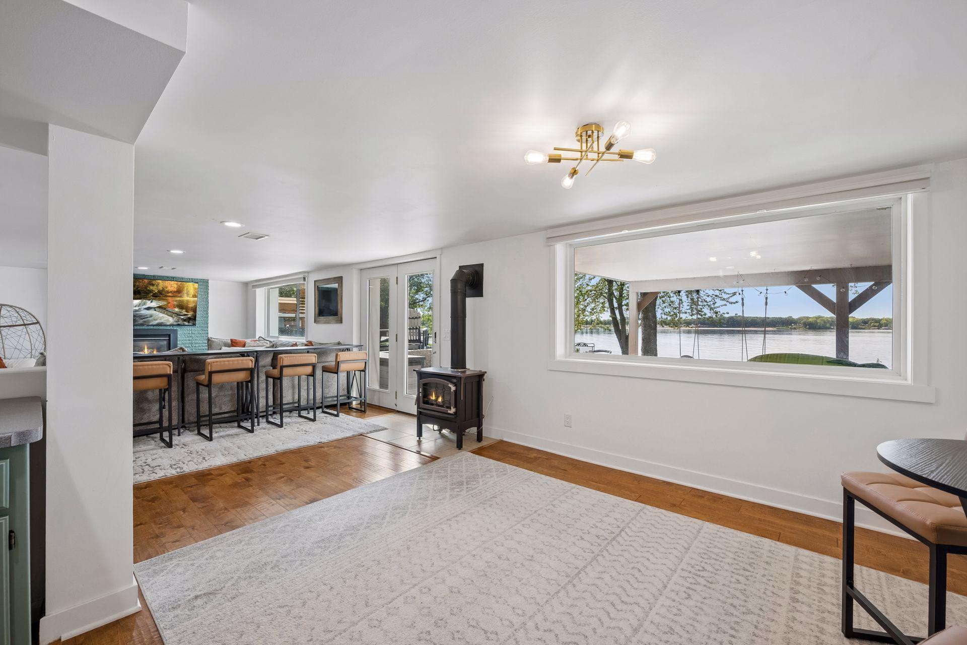421 Shoreacres Drive