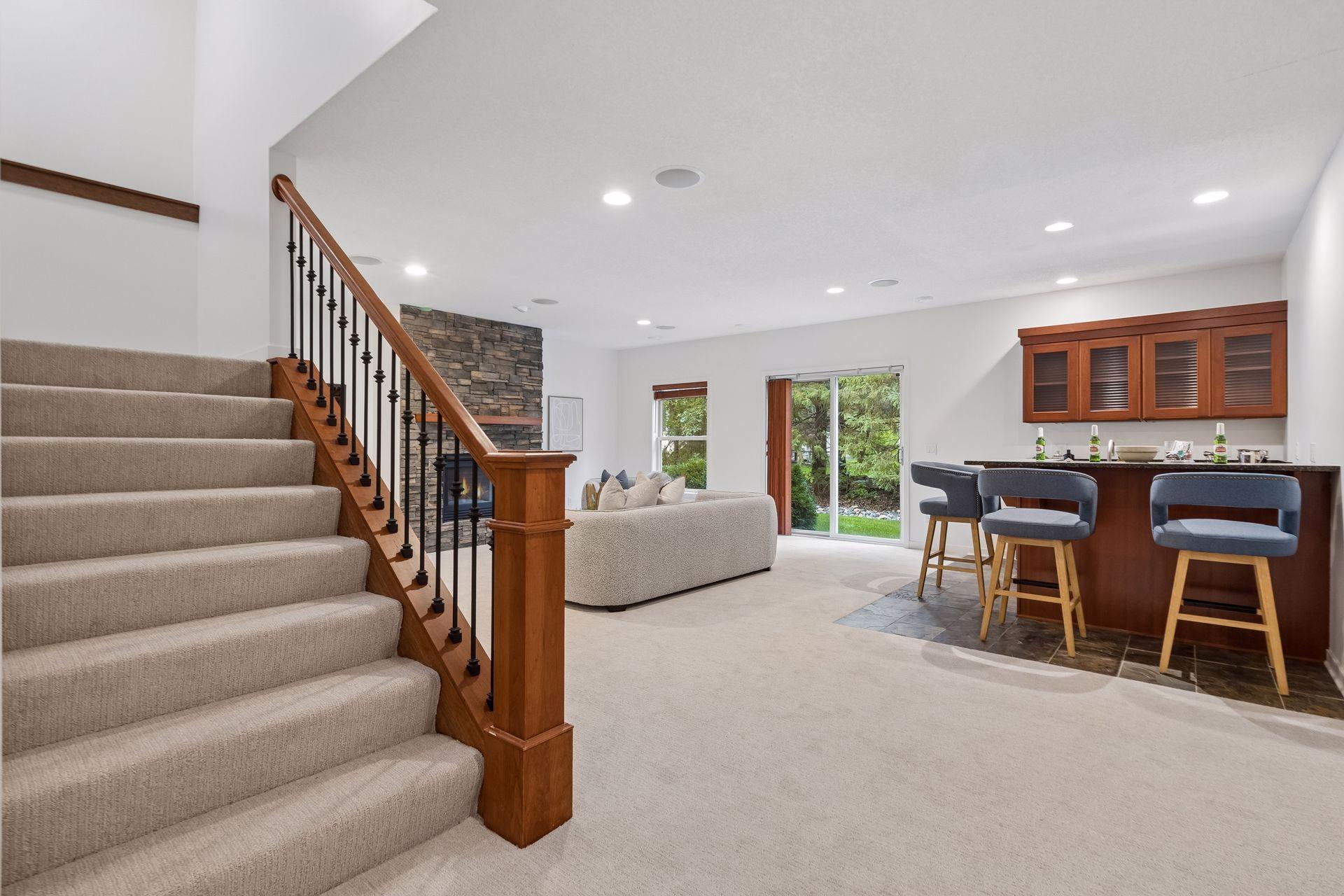 6484 Ivy Way