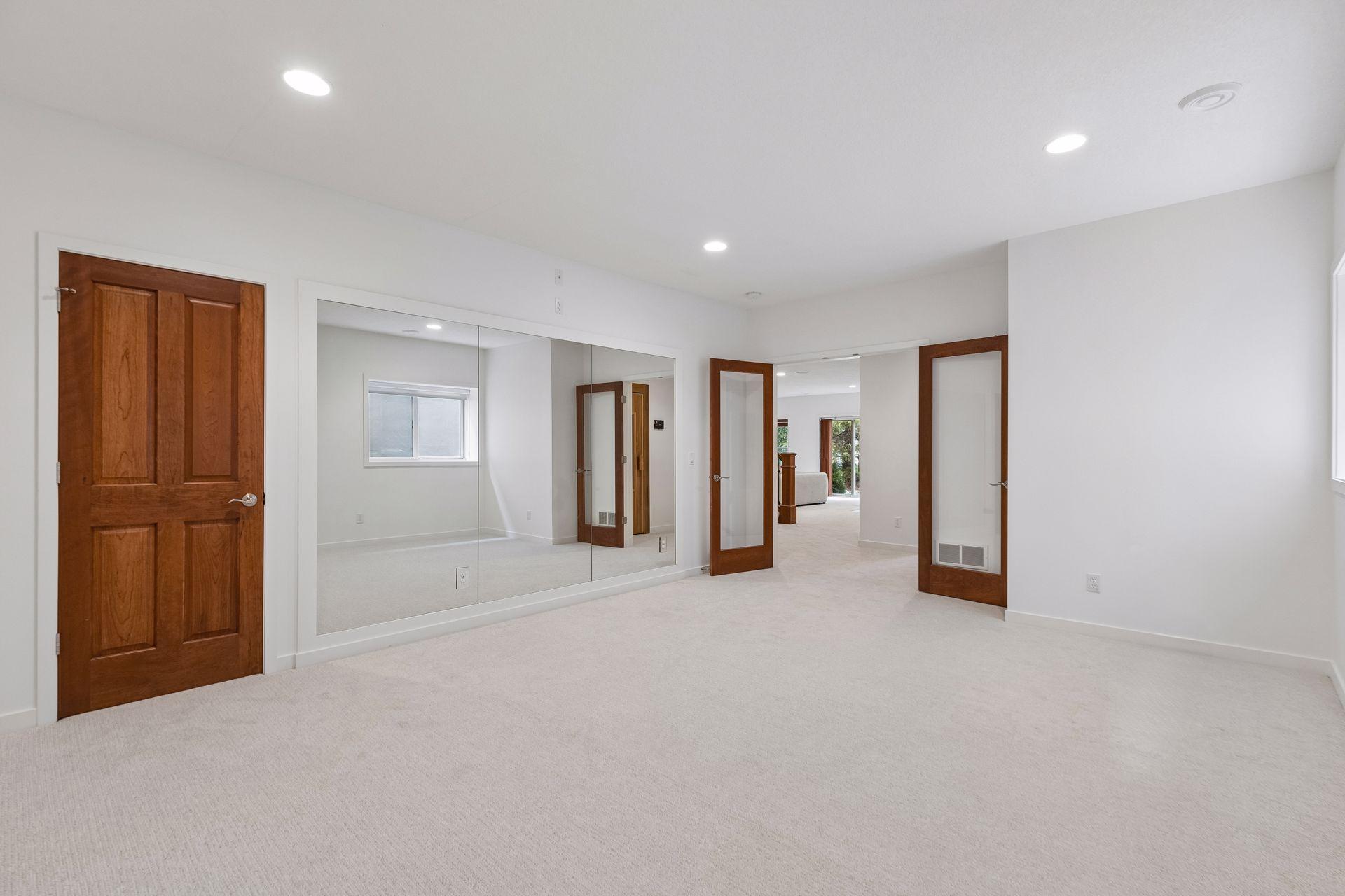 6484 Ivy Way