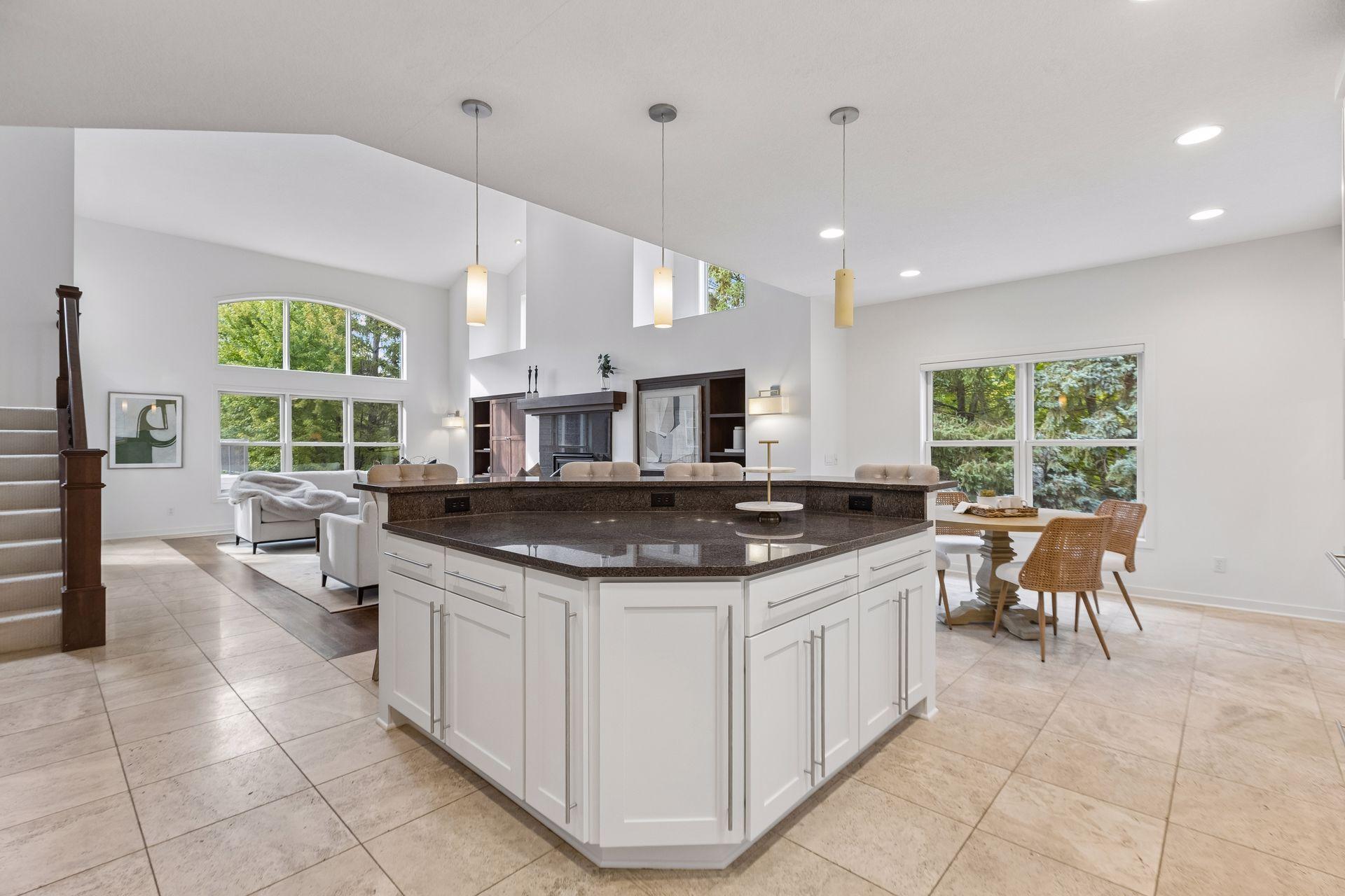 6484 Ivy Way