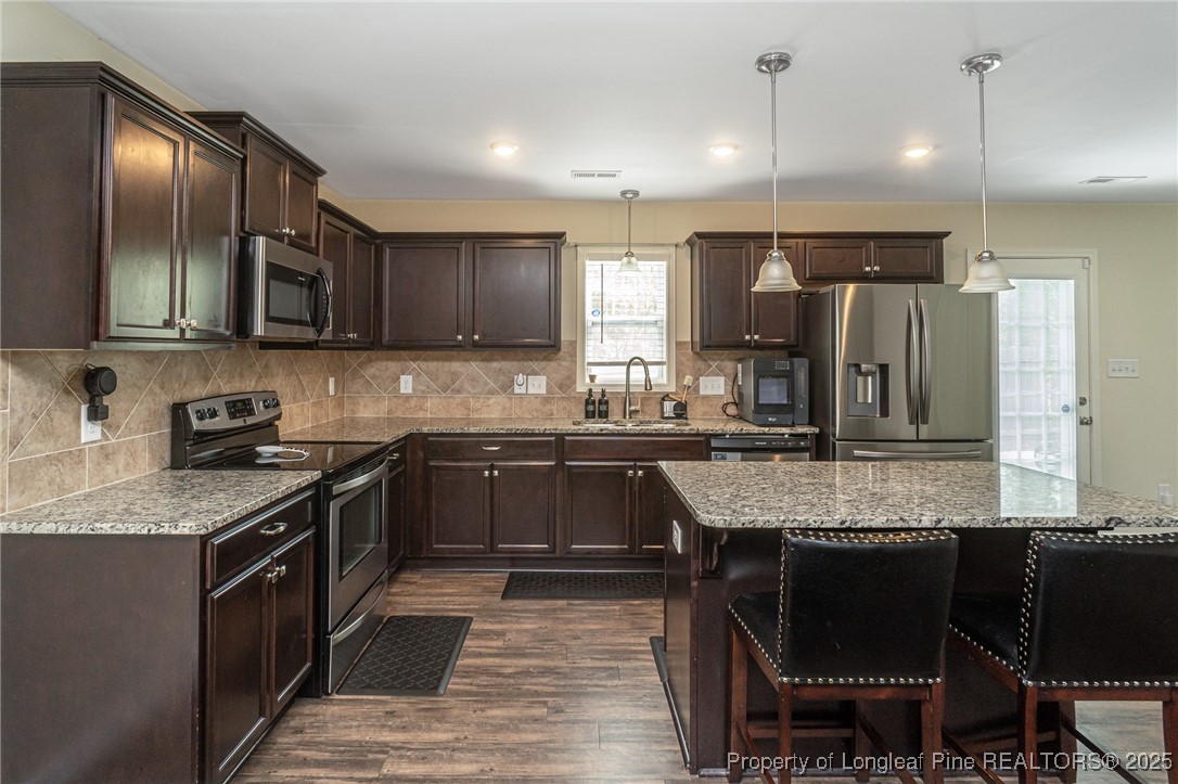 6895 Deerhorn Court