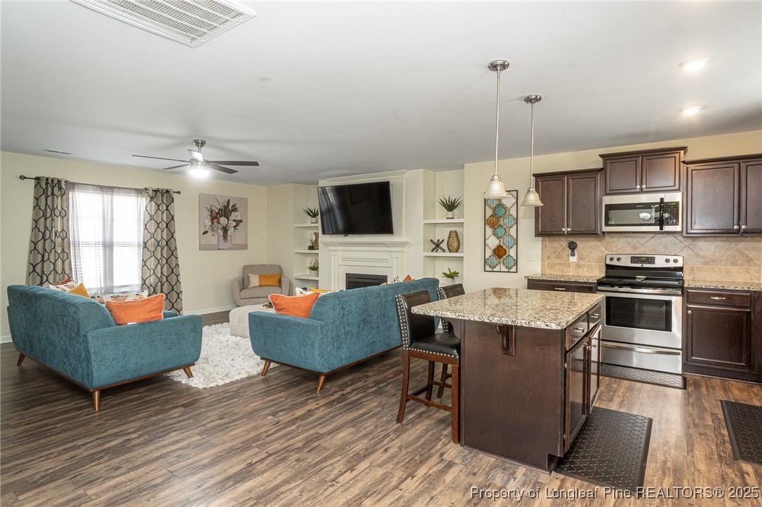 6895 Deerhorn Court