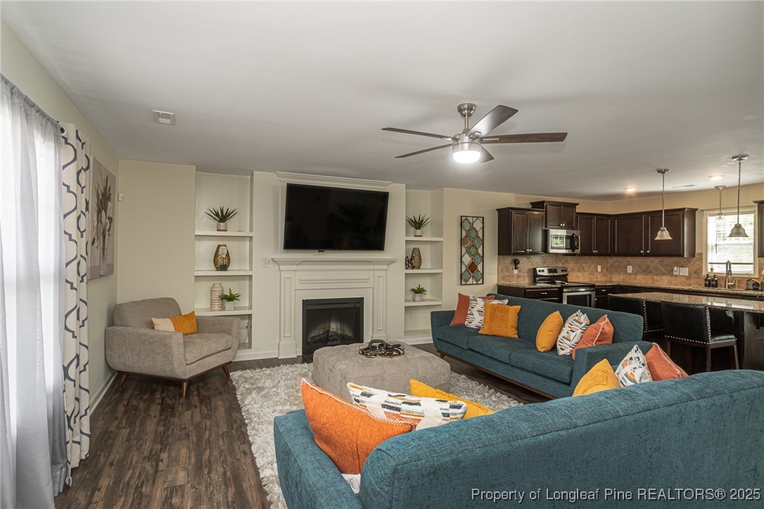 6895 Deerhorn Court