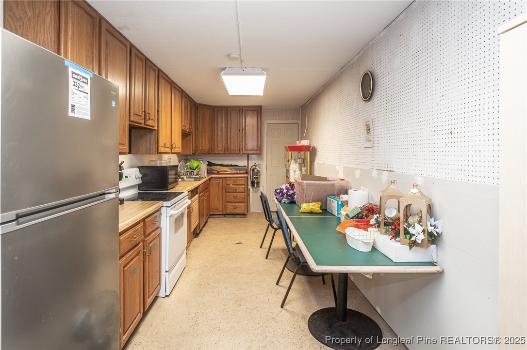 2015 Murchison Road