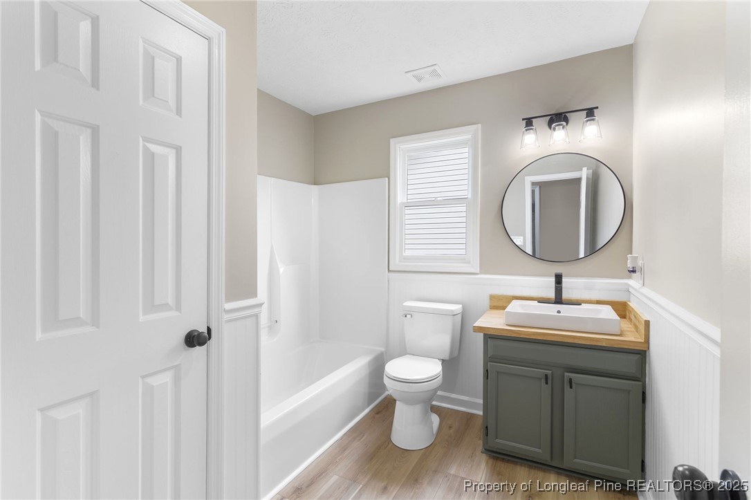 7423 Shillinglaw Circle